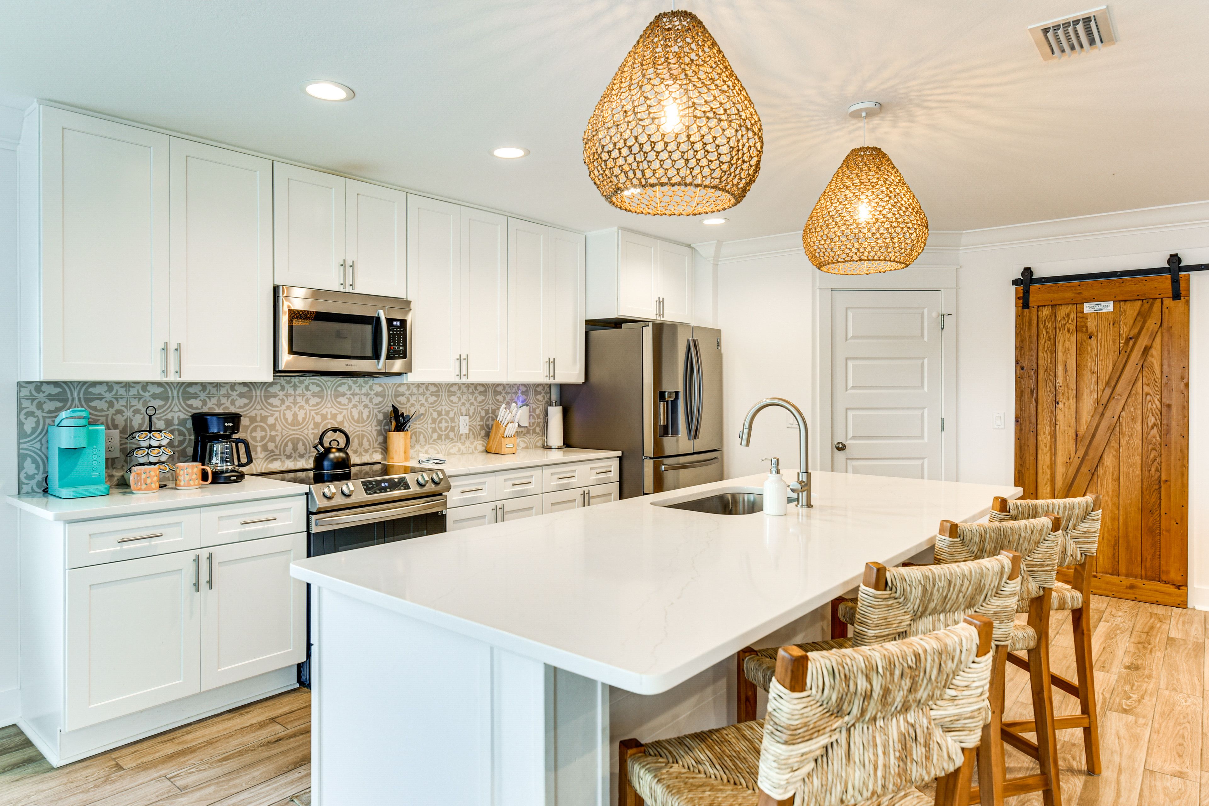 Kitchen | Breakfast Bar | Cooking Basics | Dishwasher
