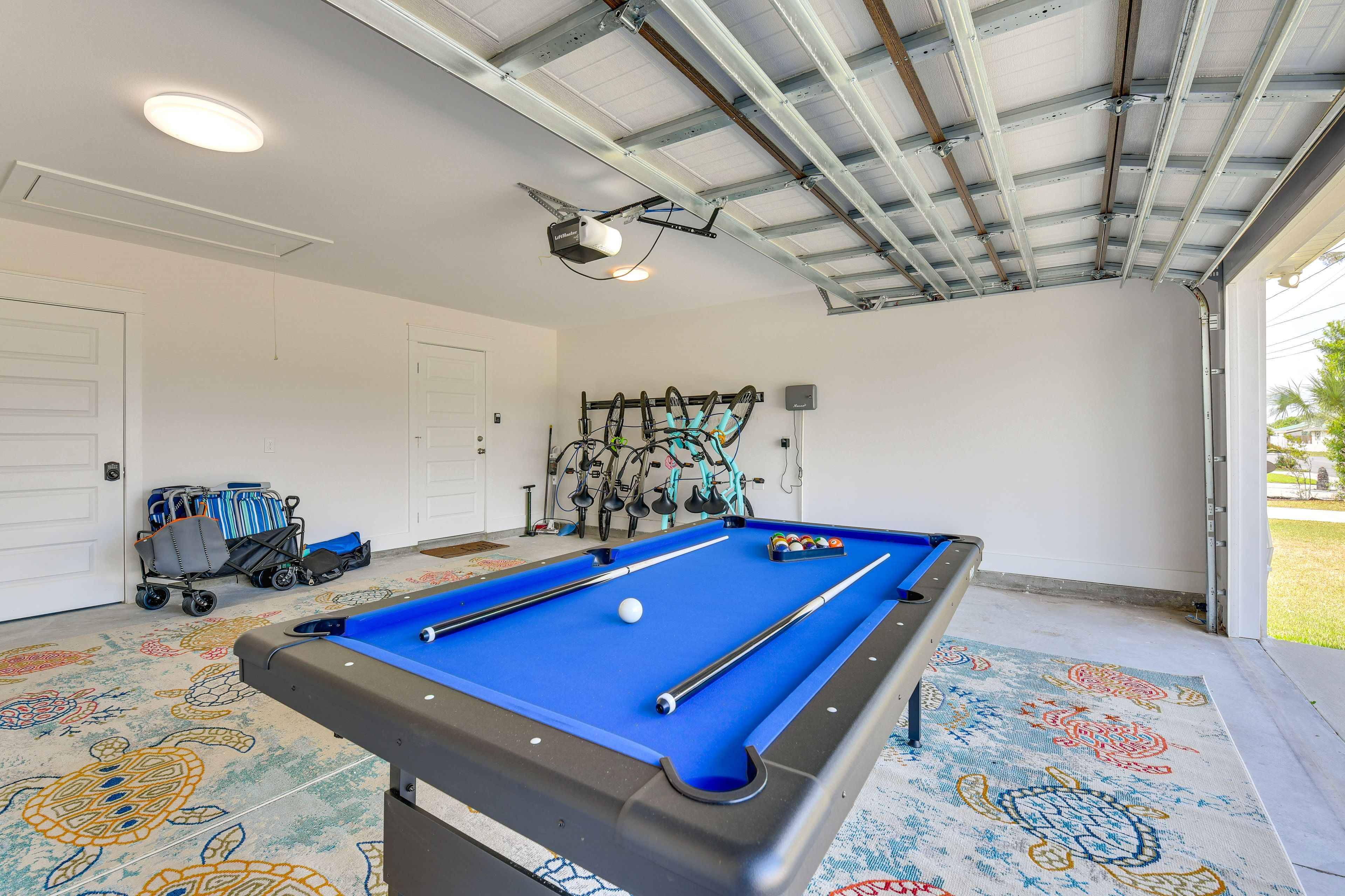Family-Friendly Amenities | Beach Gear | Bicycles | Pool Table
