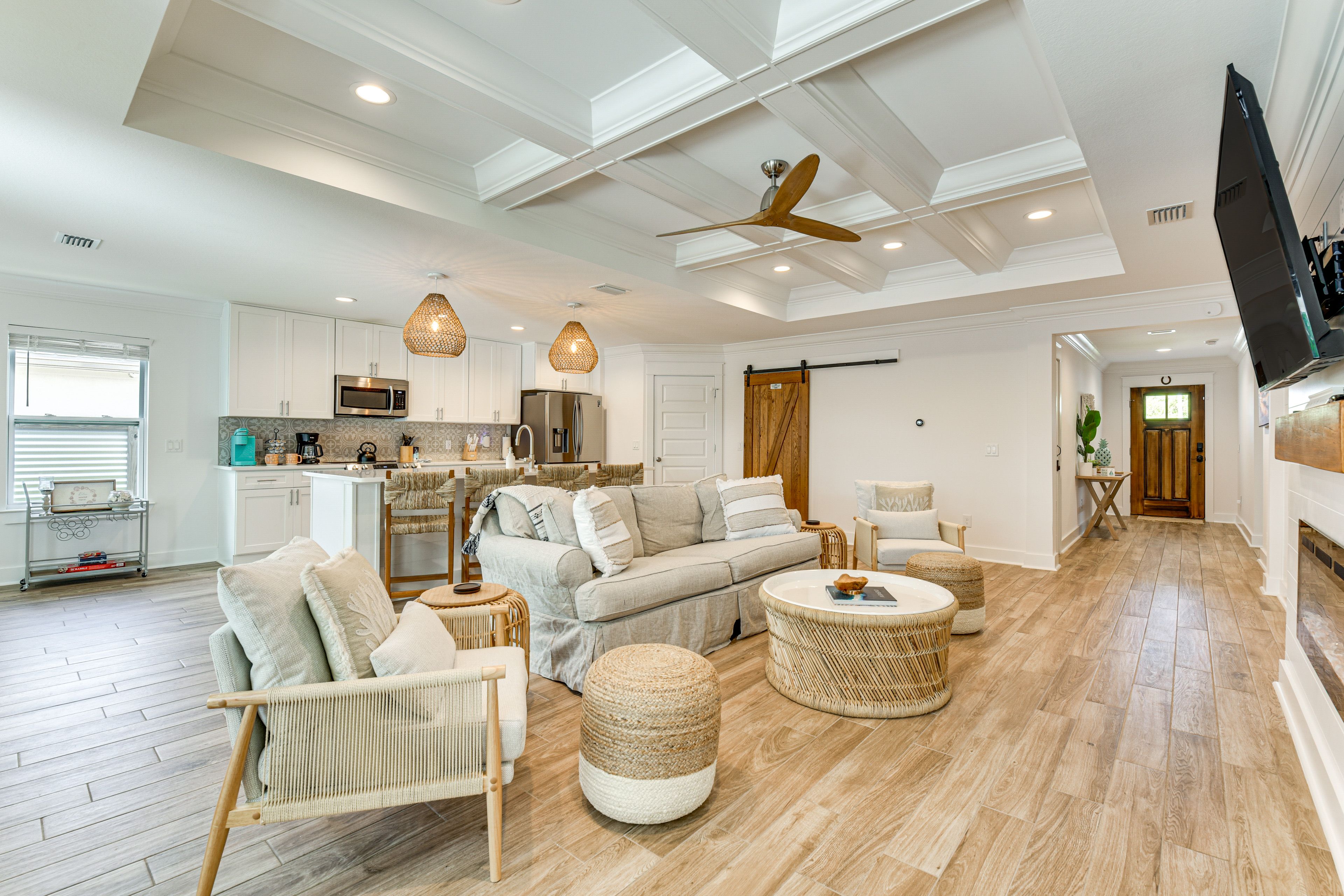 Living Room | Full Sleeper Sofa | Smart TV | Fireplace
