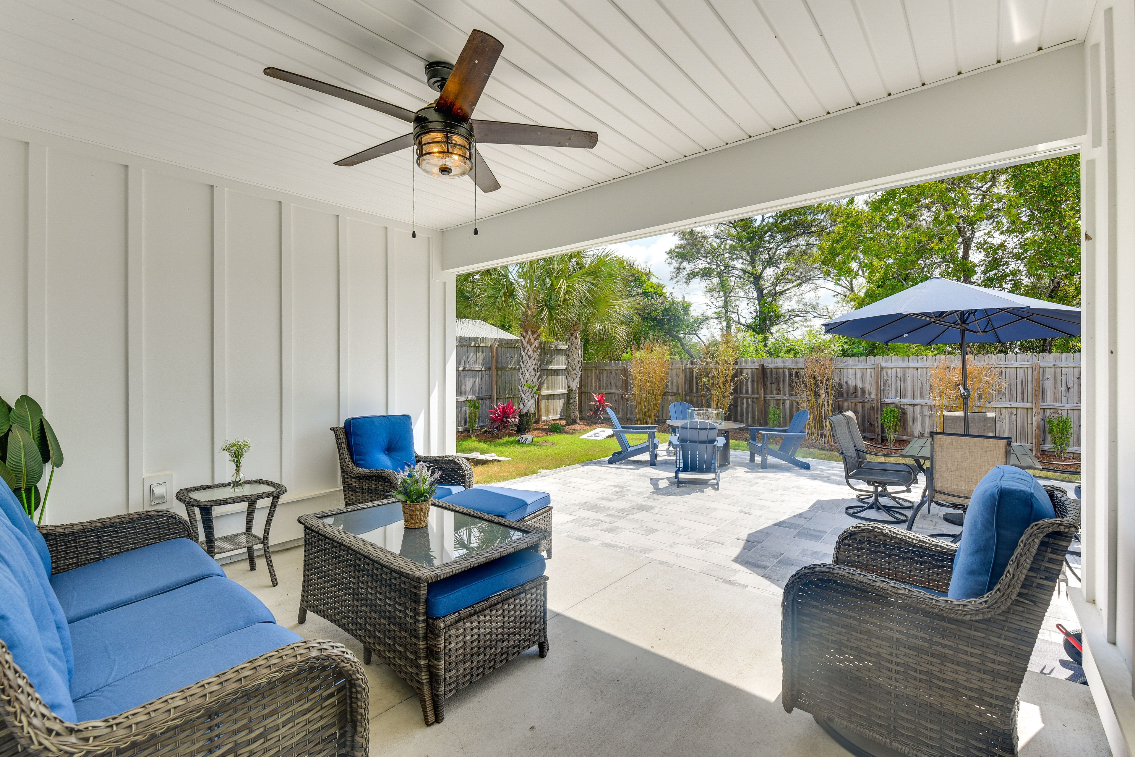 Private Yard | Covered Patio | Dining Table | Gas Fire Pit & Grill | Cornhole