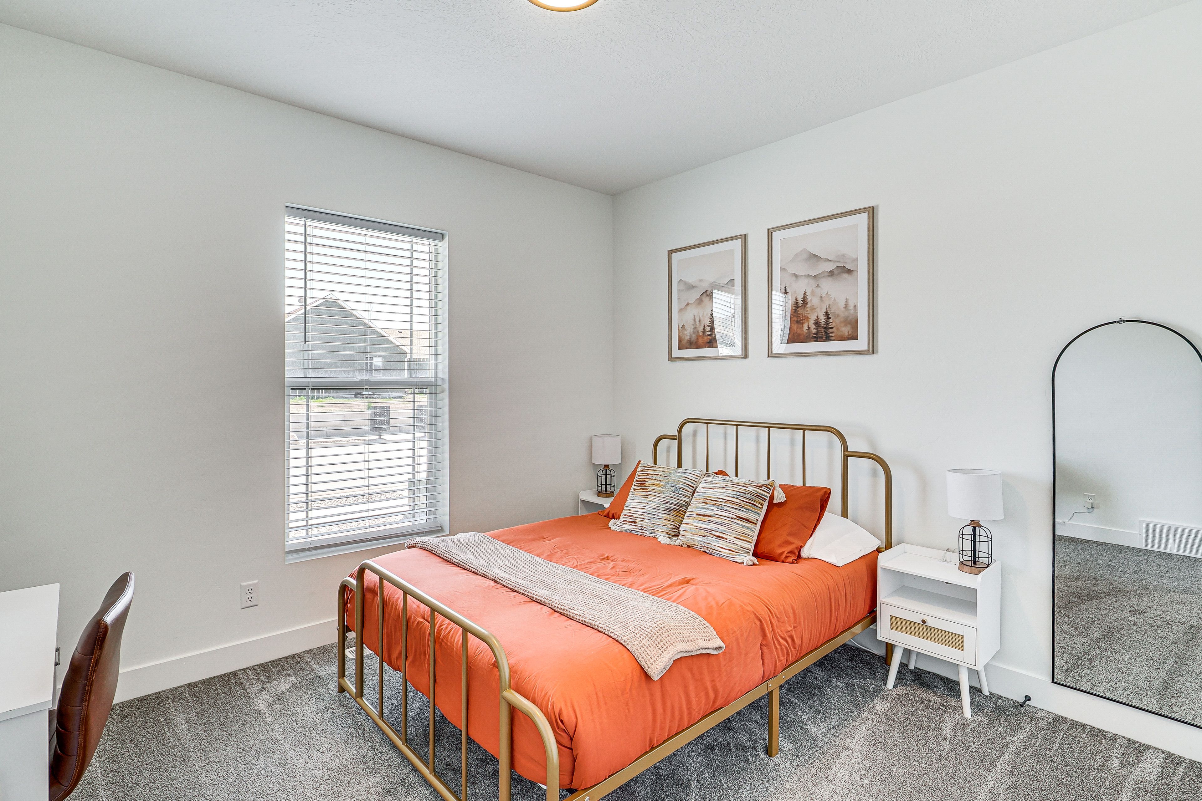 Bedroom 3 | Queen Bed