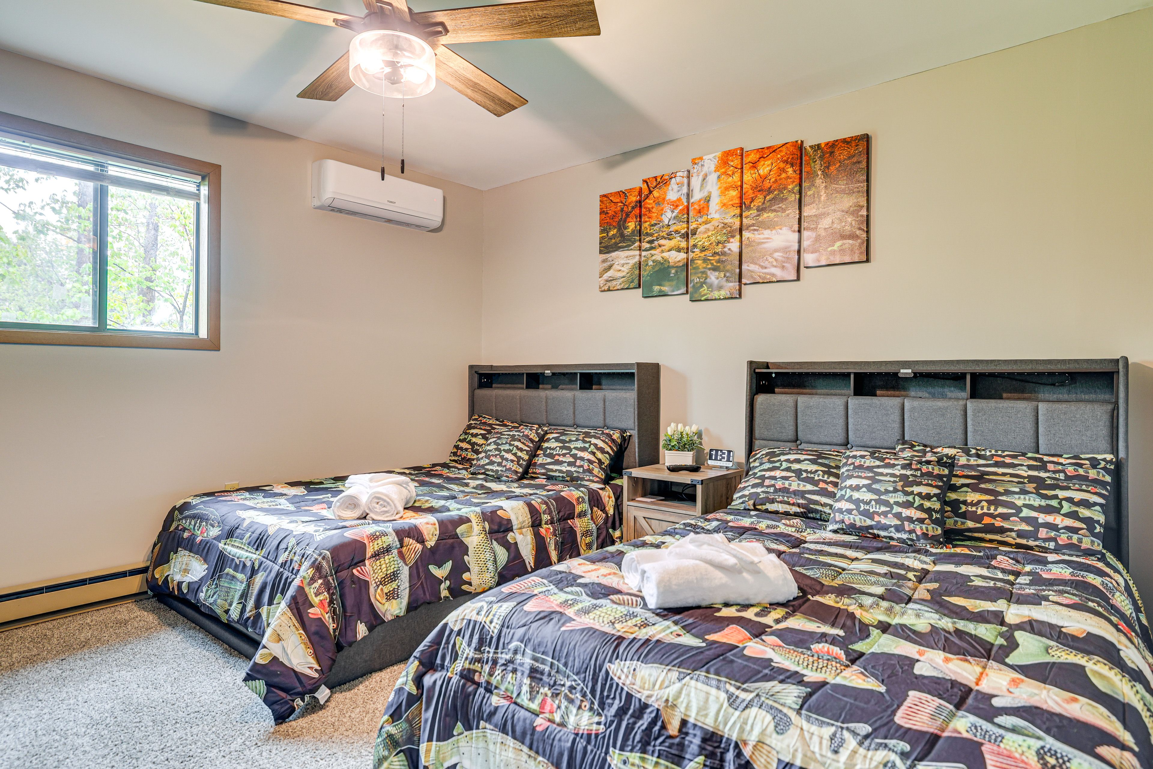 Bedroom 2 | 2 Full Beds | Smart TV | 2nd Floor