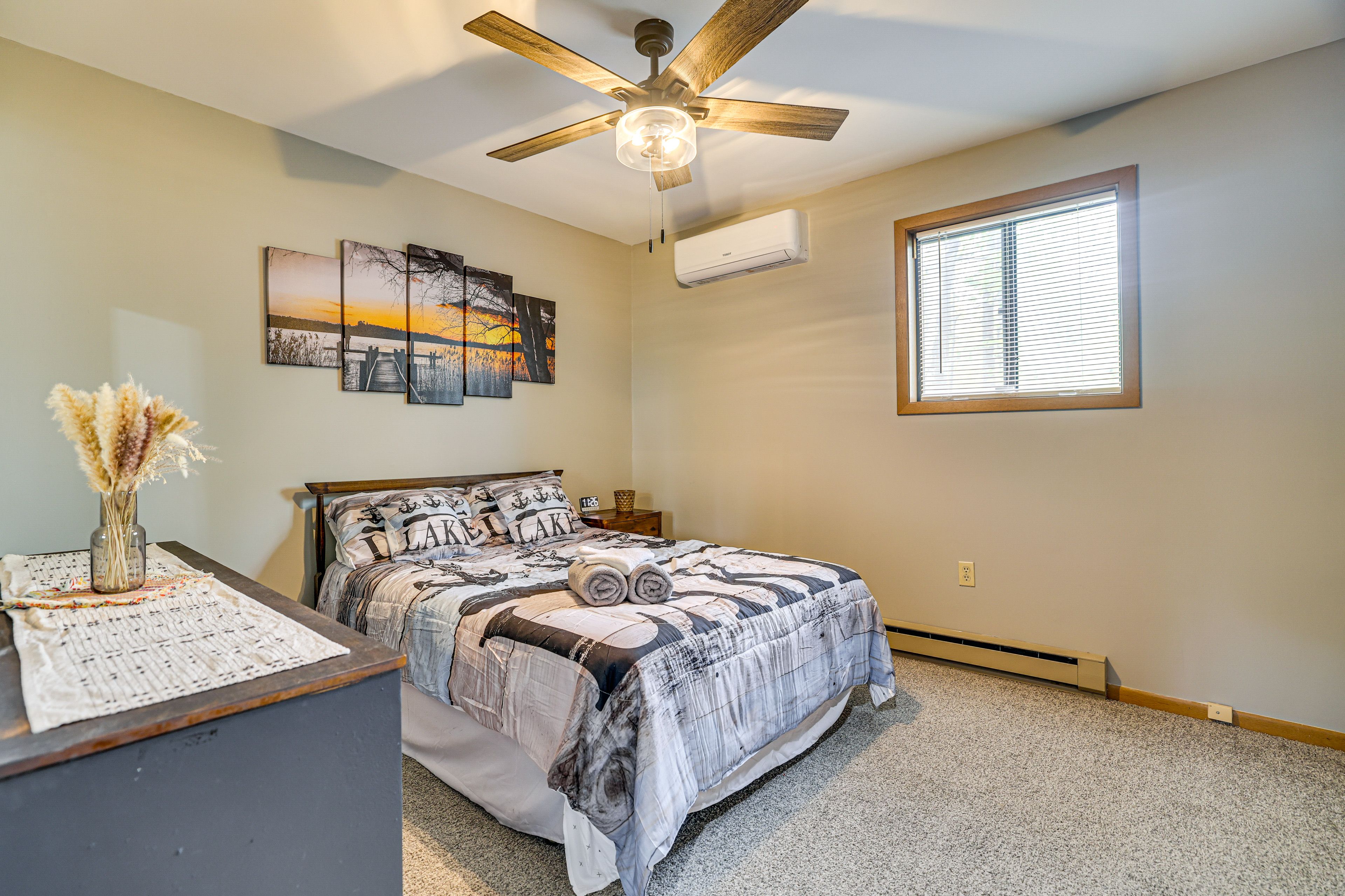 Bedroom 1 | Full Bed | 1st Floor