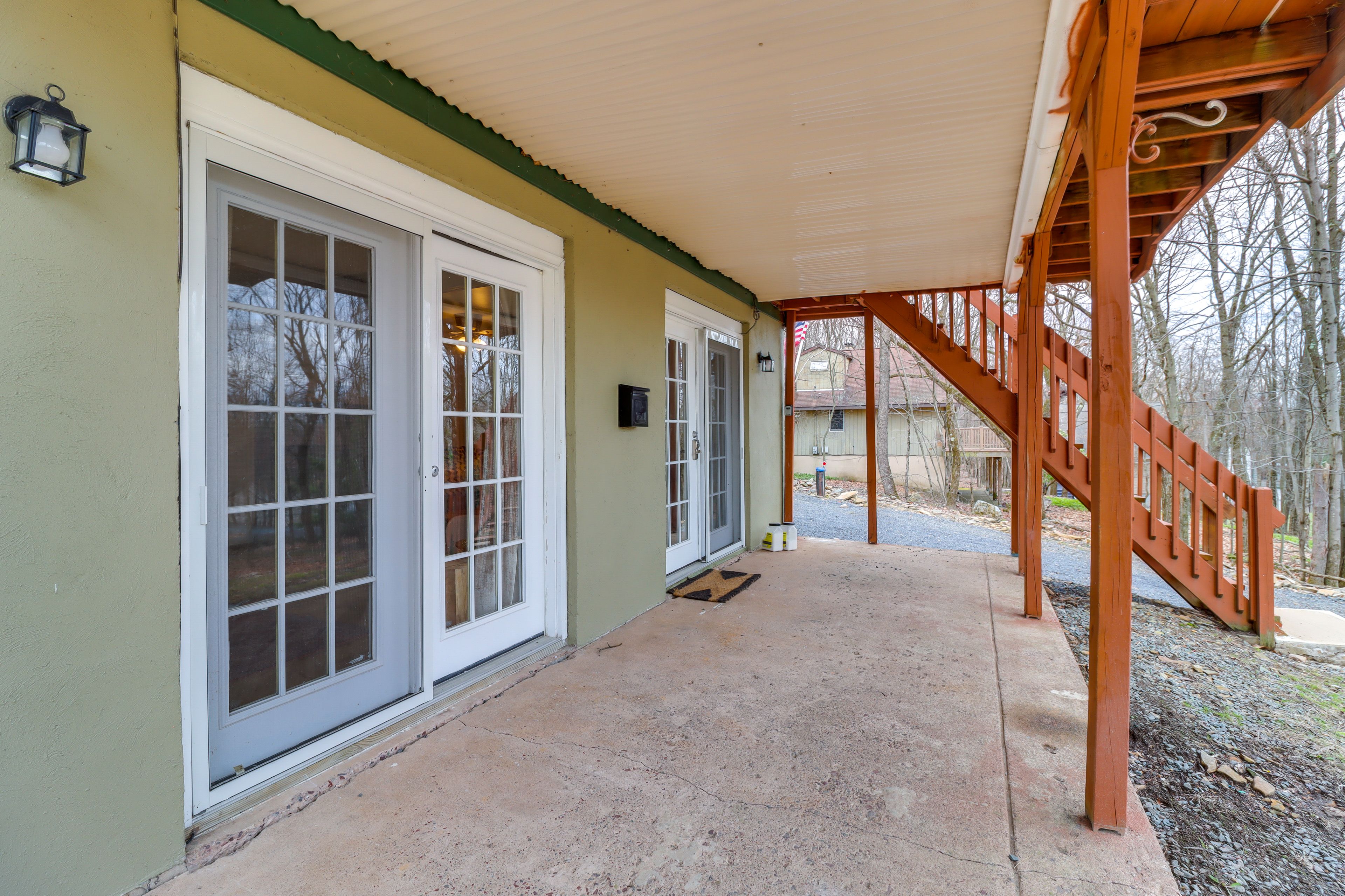 Covered Patio | Main Entry