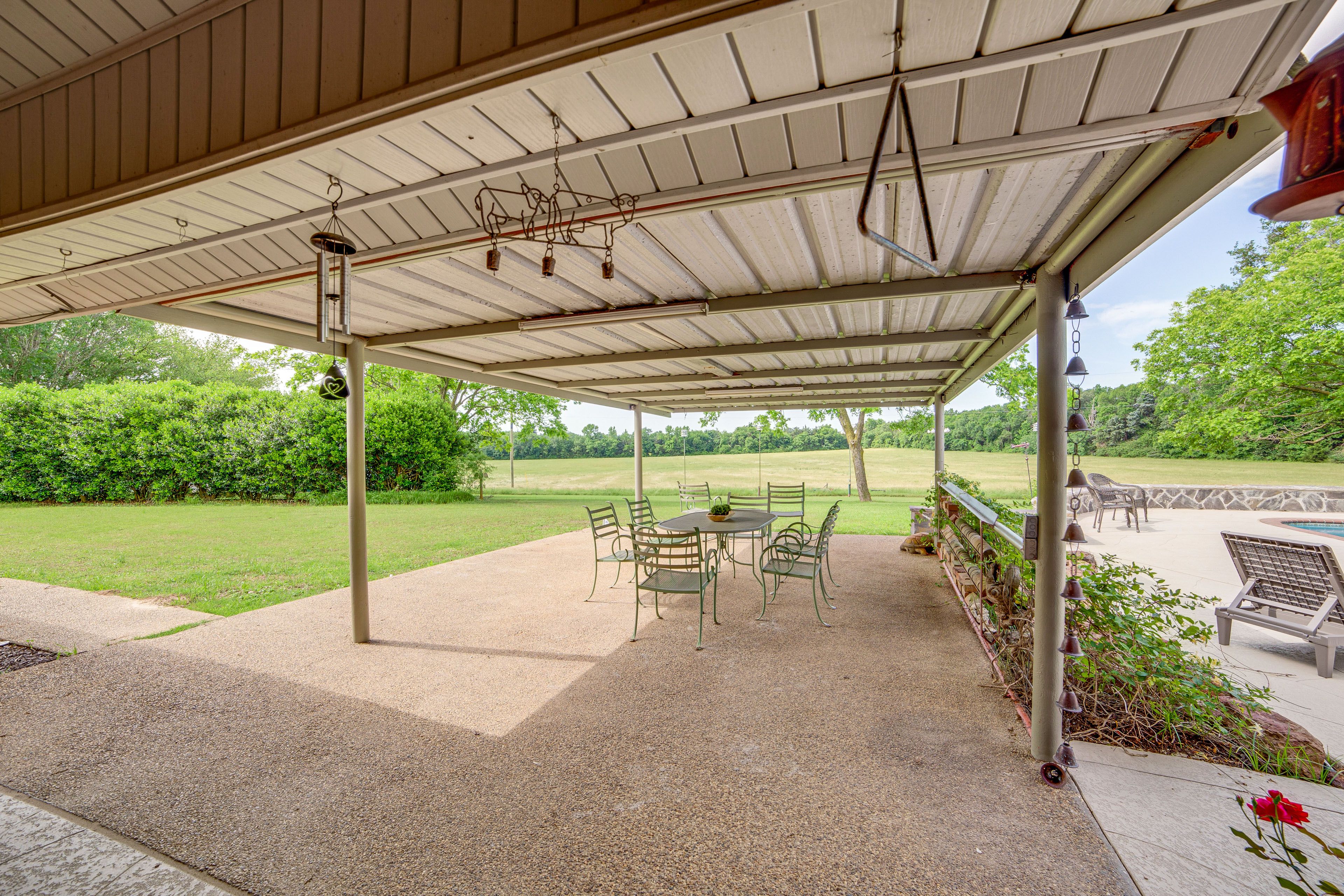 Covered Patio | Dining Area