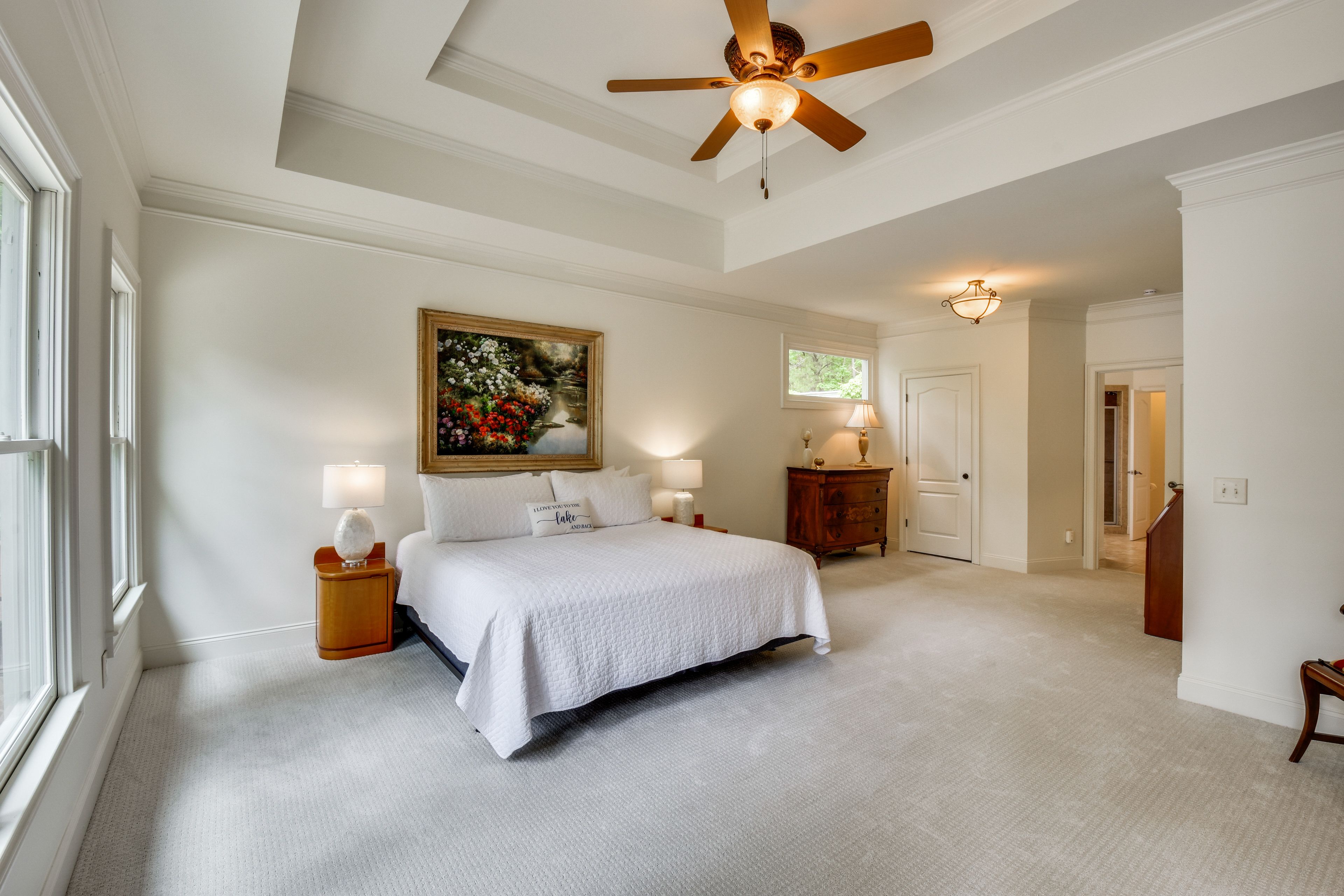 Bedroom 1 | King Bed | 1st Floor