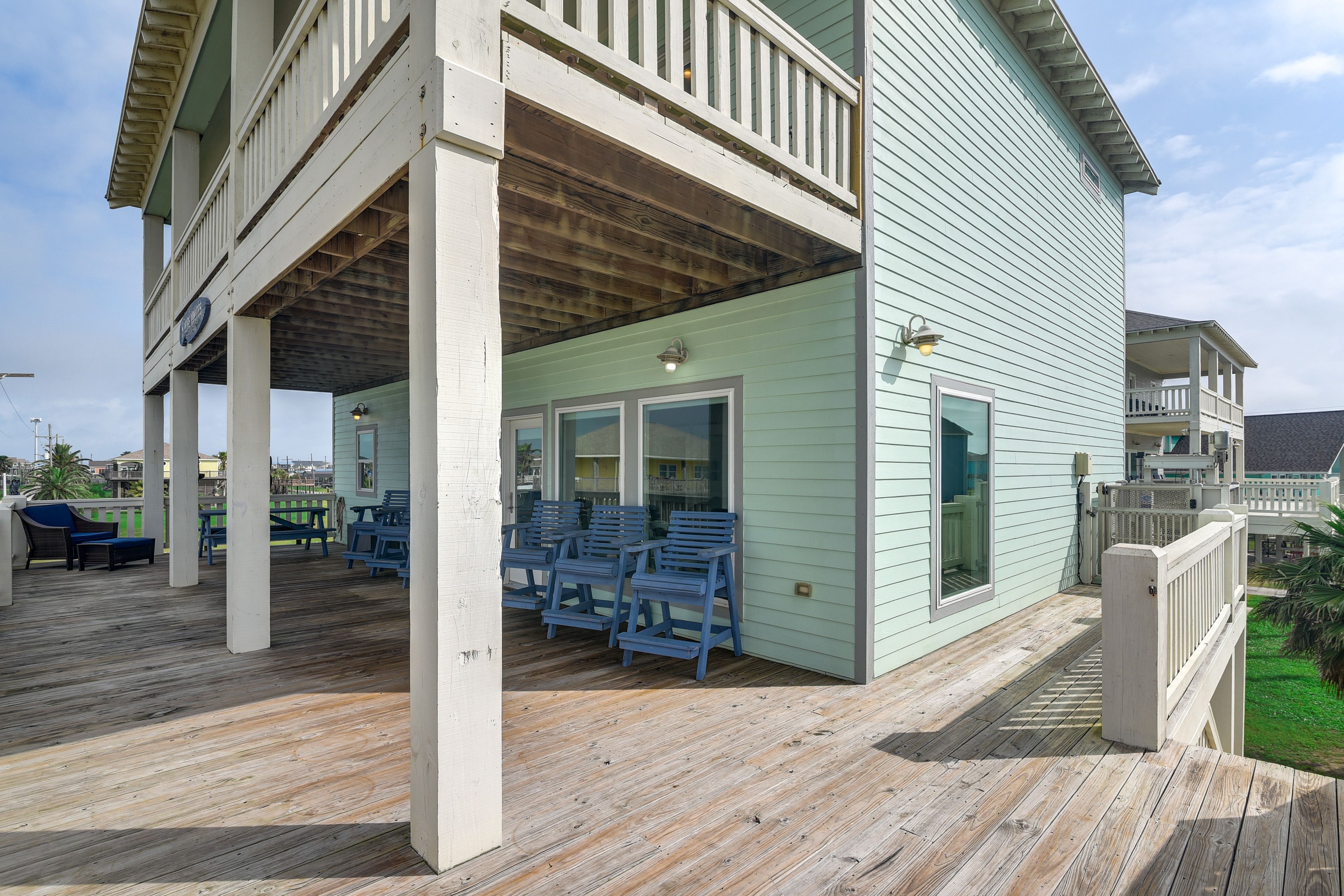Crystal Beach Vacation Rental | 4BR | 3BA | 2,000 Sq Ft | Stairs Required