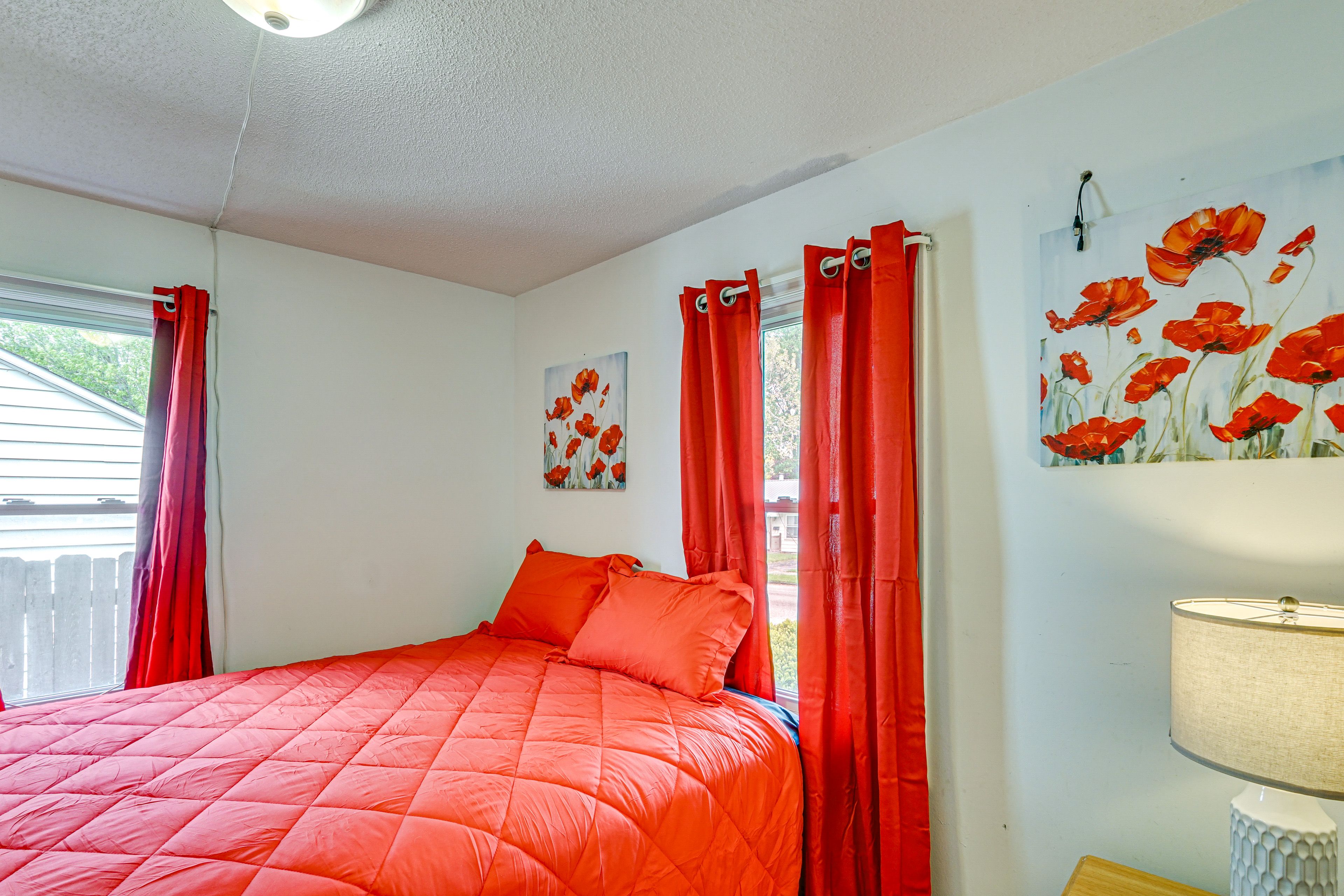 Bedroom 1 | Queen Bed | Flat-Screen TV