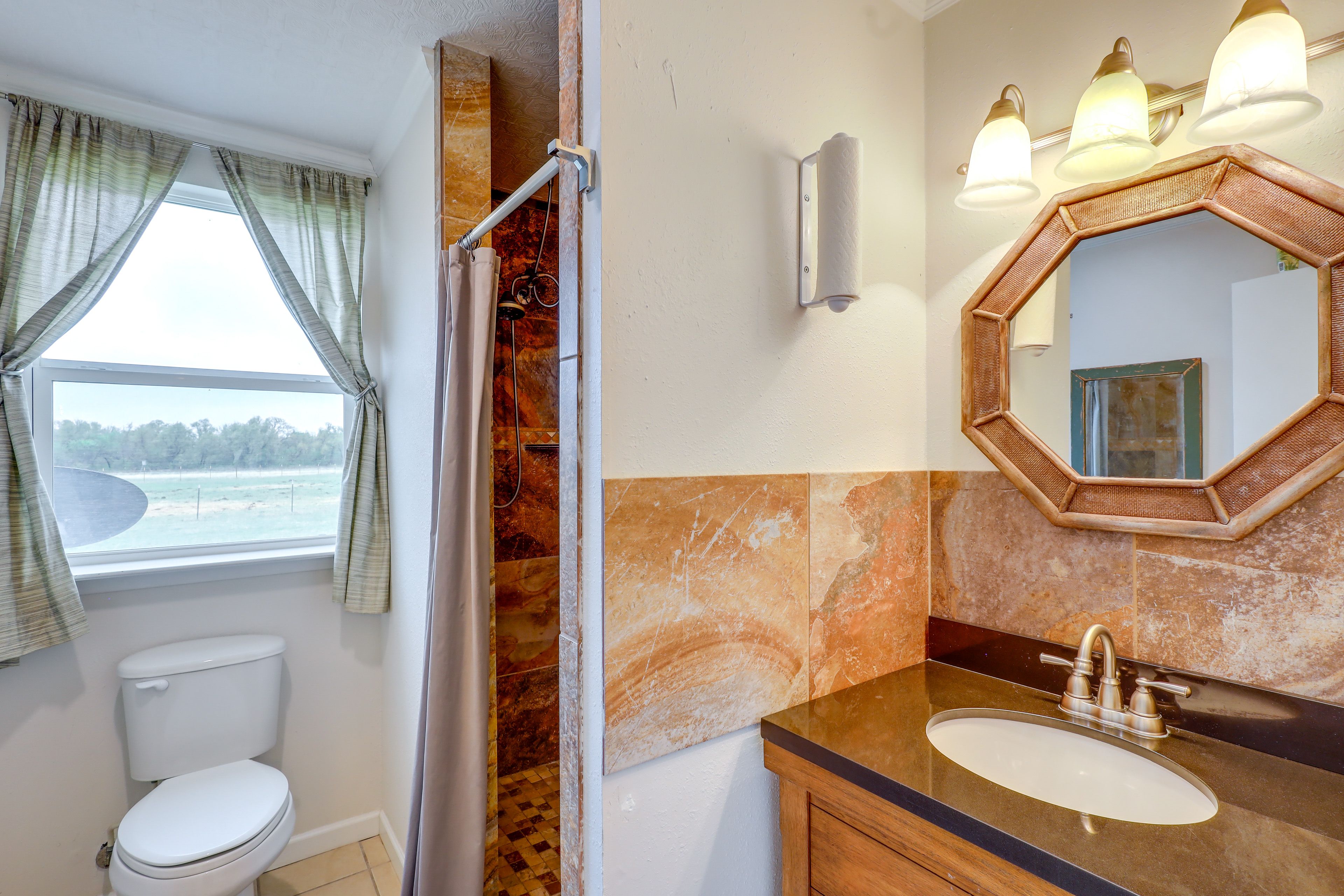 En-Suite Bathroom