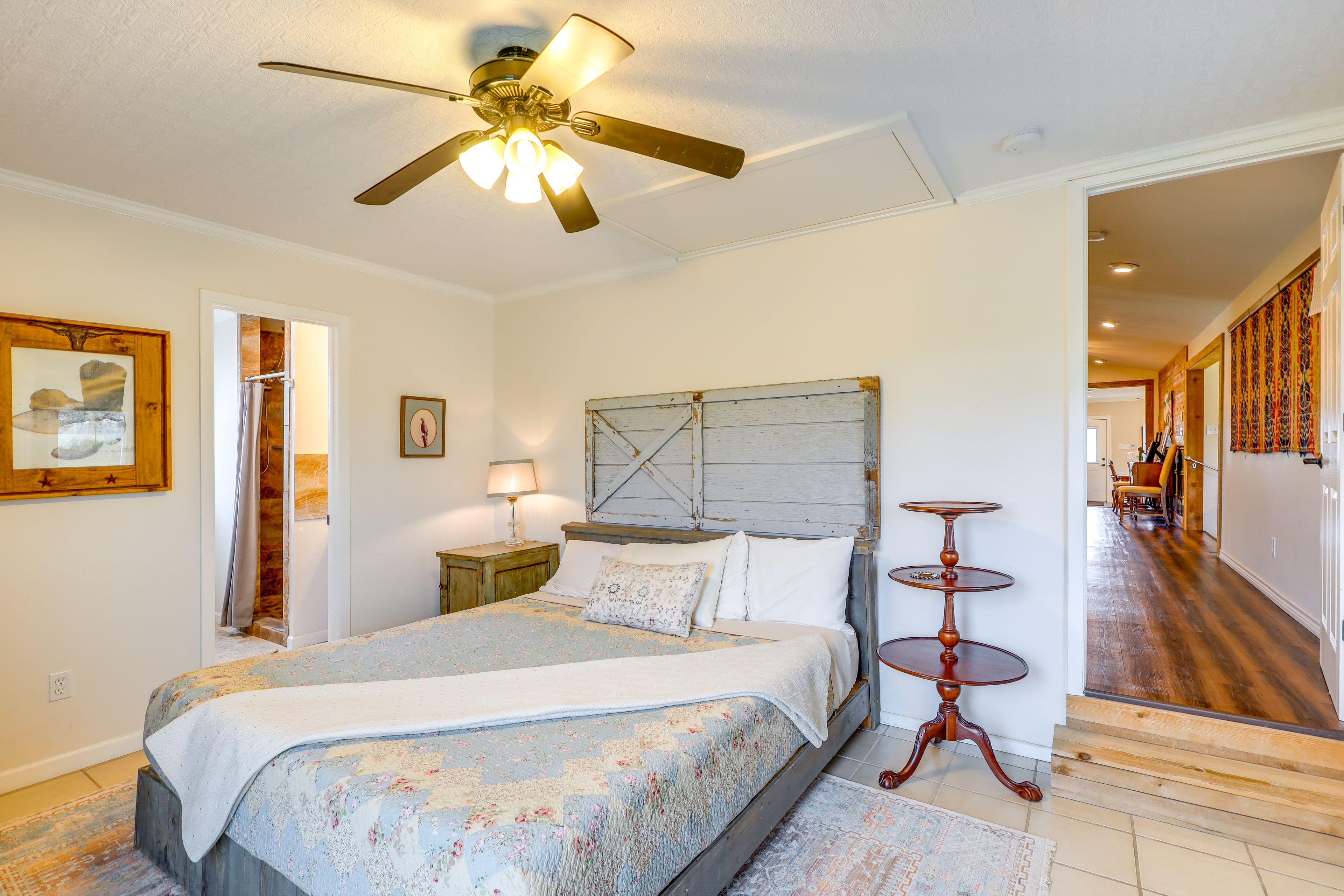 Bedroom 3 | Queen Bed