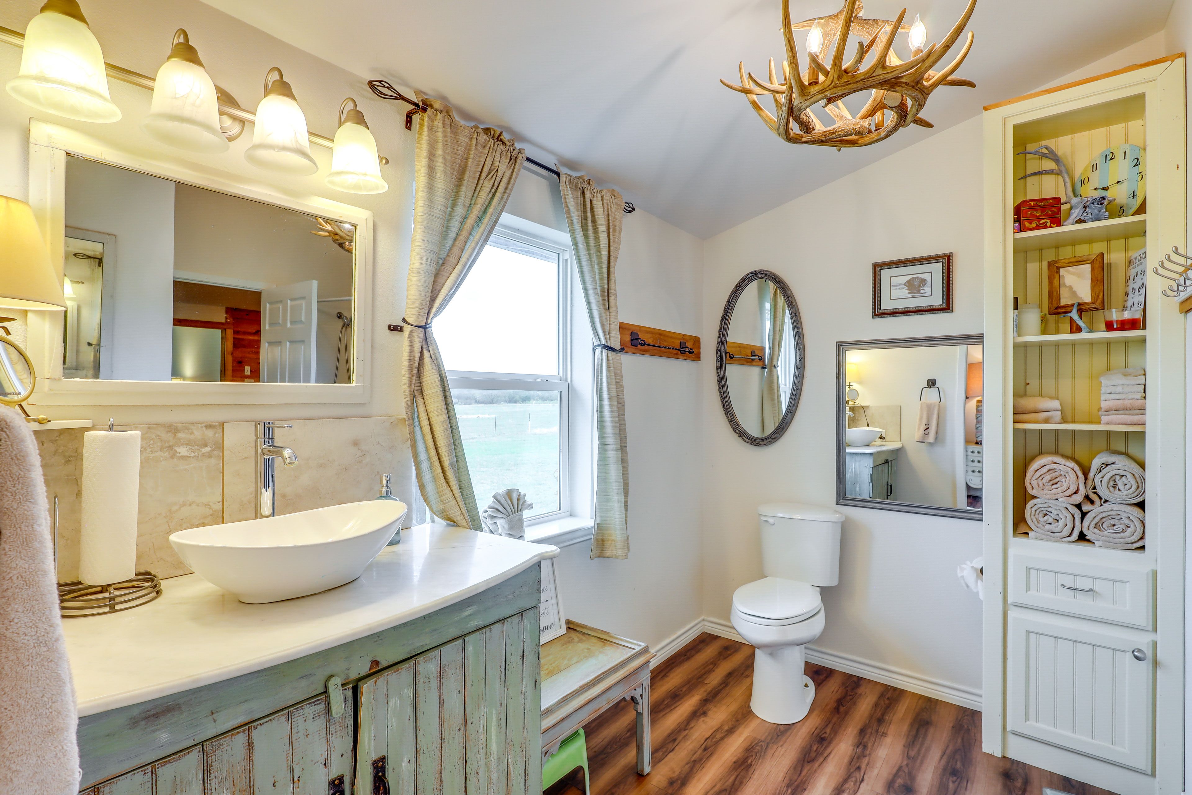 En-Suite Bathroom