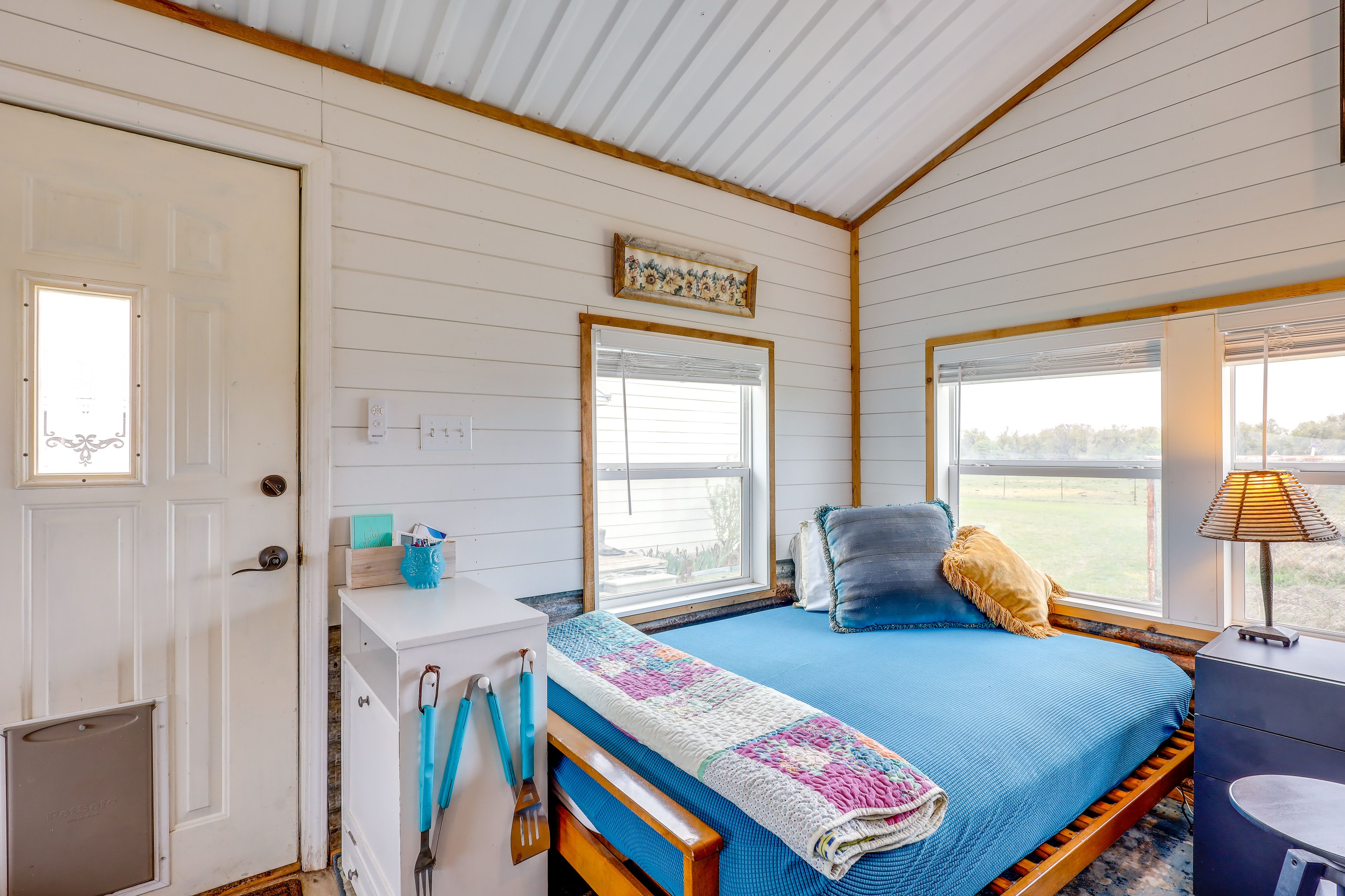 Studio | Full Bed | Twin Bed | Lofted King Bed