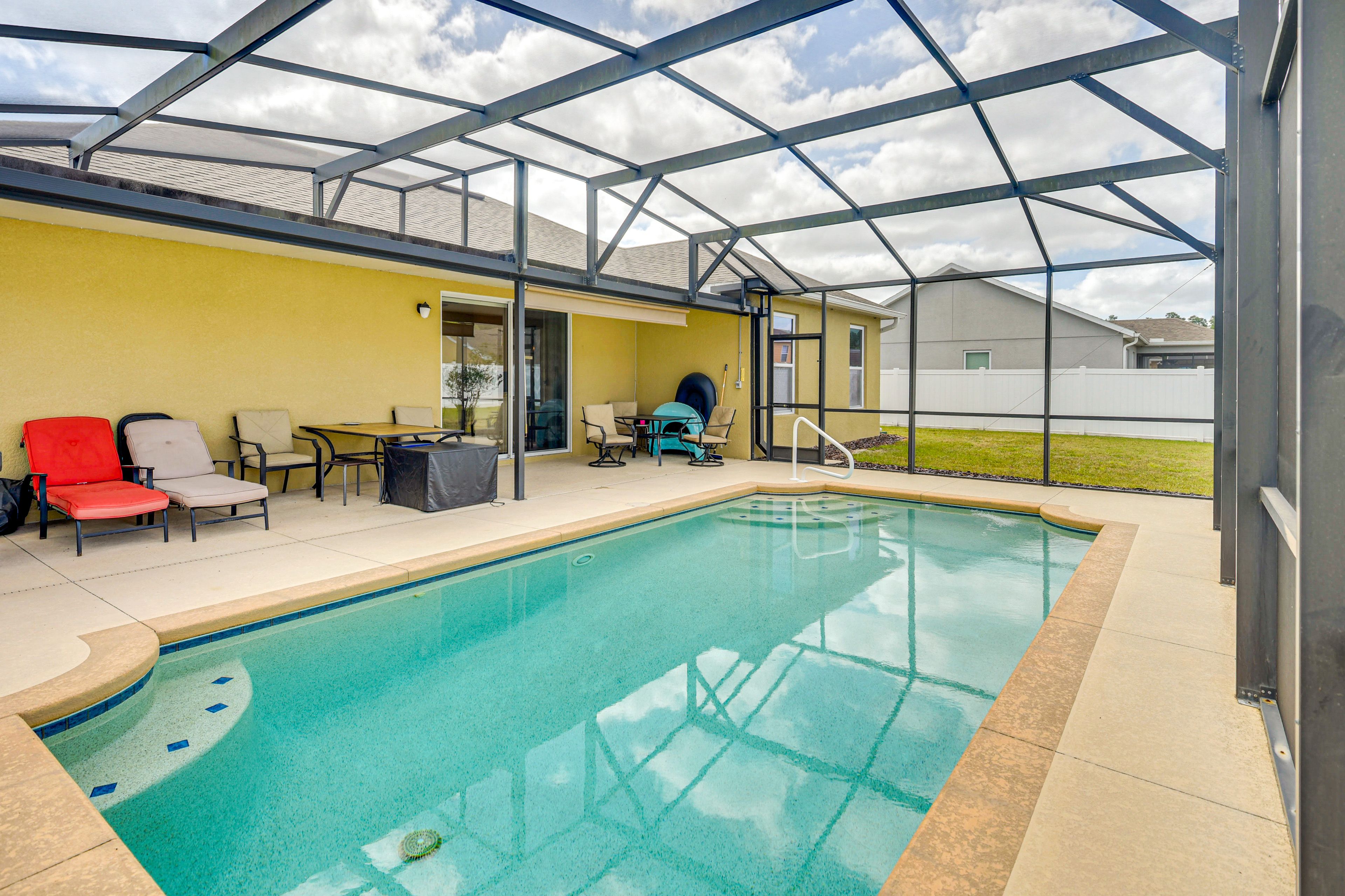 DeLand Vacation Rental | 3BR | 2BA | 1,800 Sq Ft | Small Step to Enter