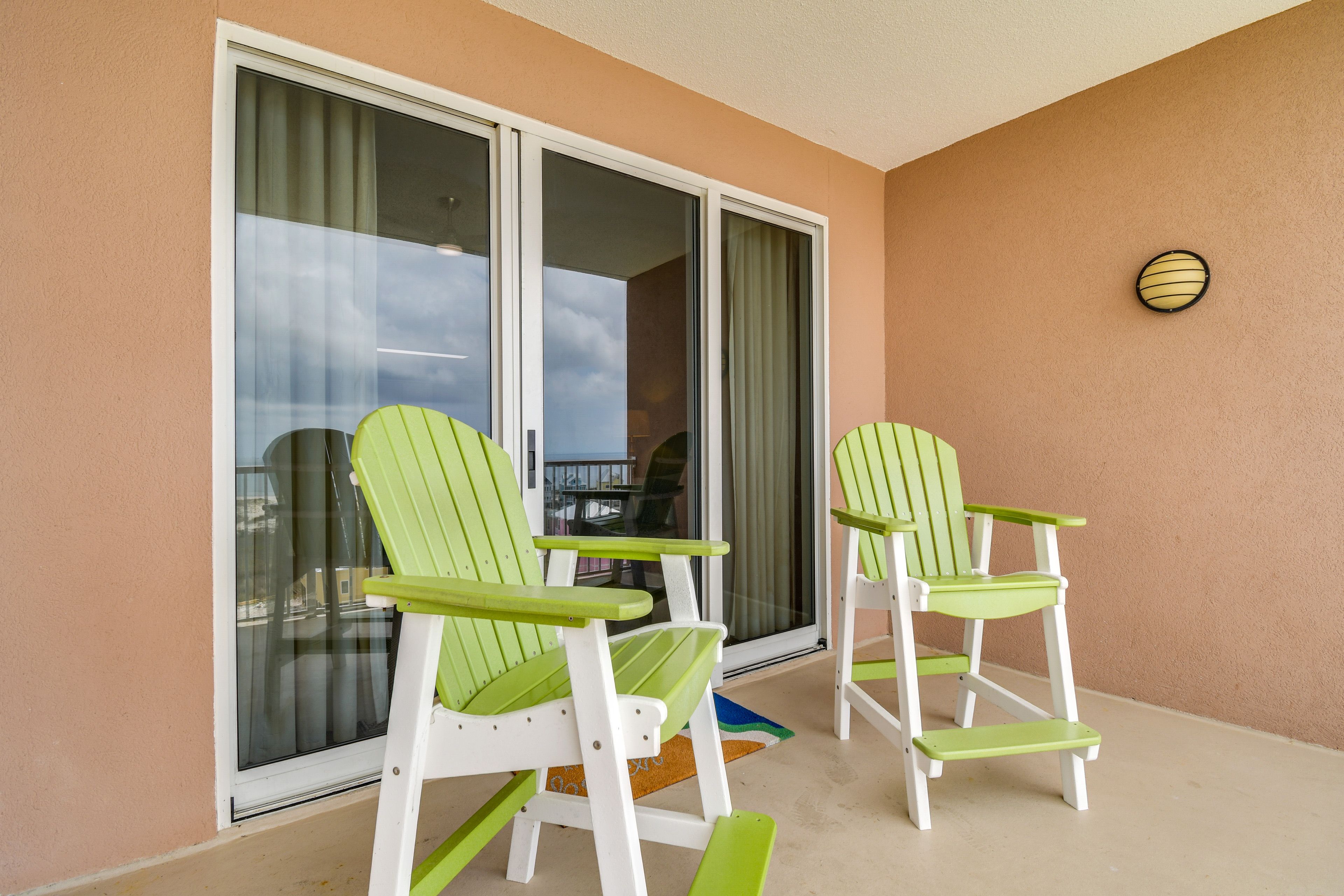 Balcony | Single-Story Condo on 7th Floor | 737 Sq Ft
