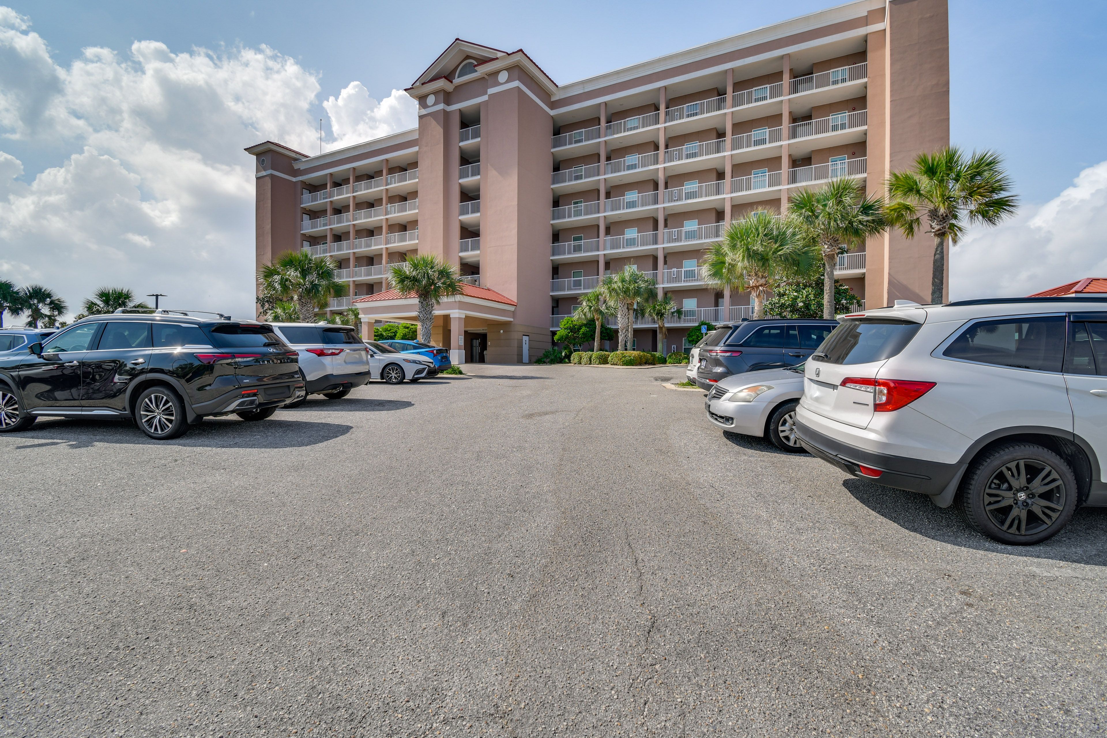 Parking | Community Lot (1 Vehicle, $25 Fee)