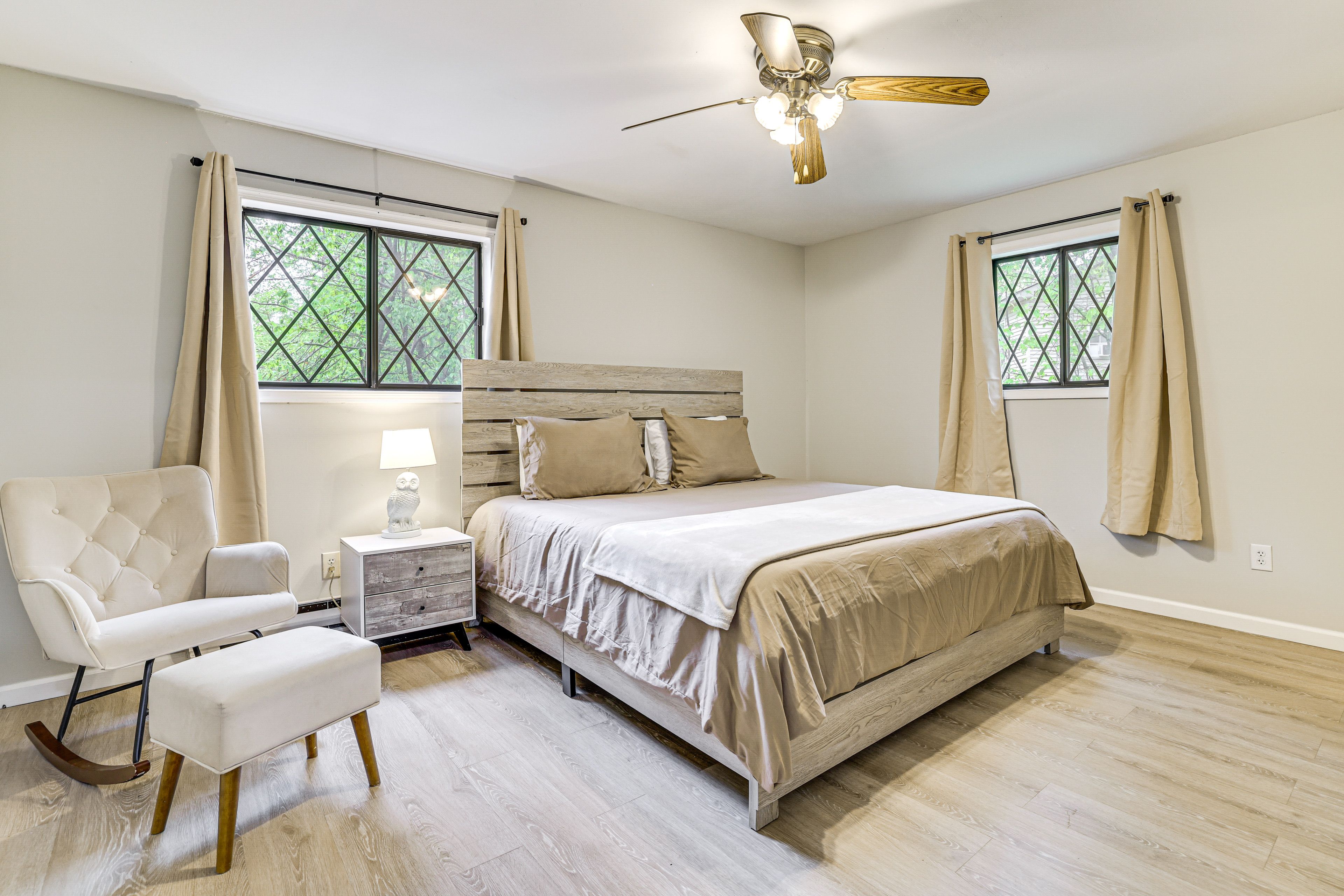 Bedroom 1 | King Bed | Linens