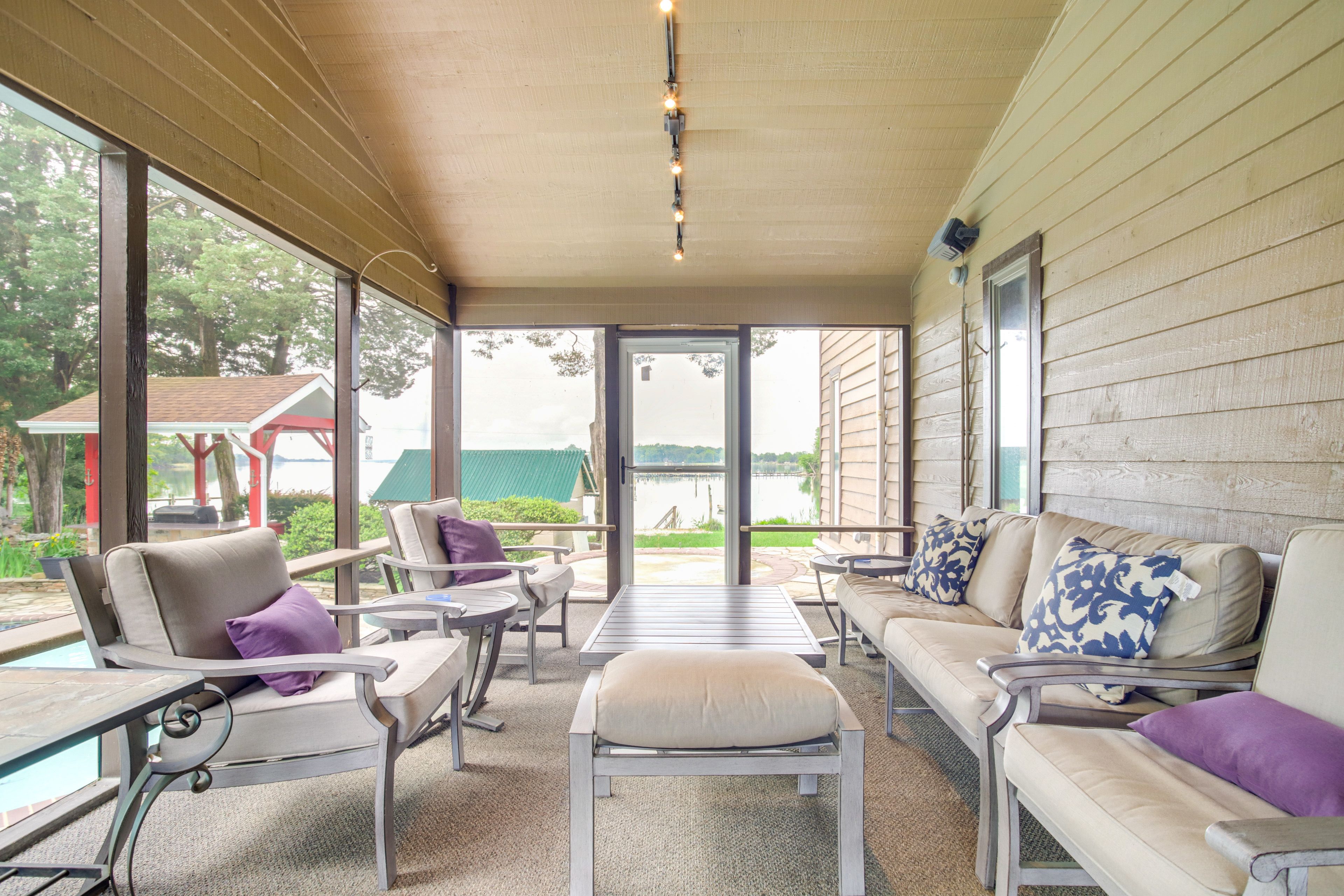 Screened Patio