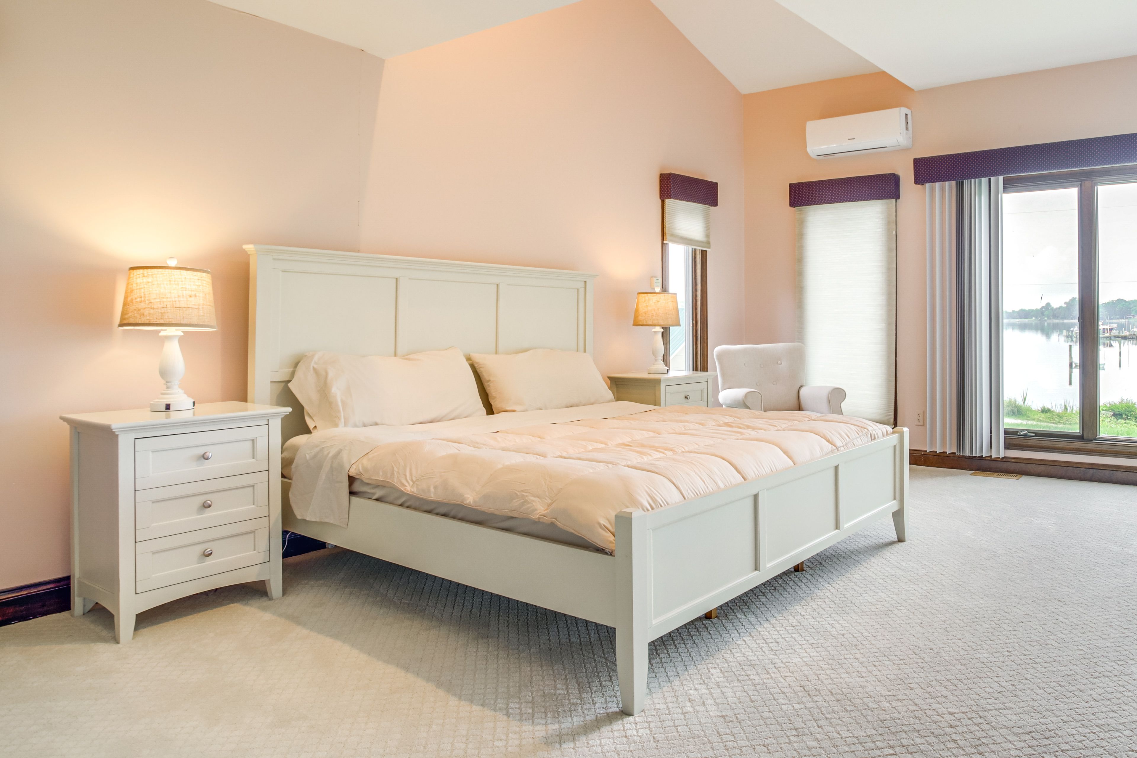 Bedroom 1 | Upper Level | King Bed | Linens Provided