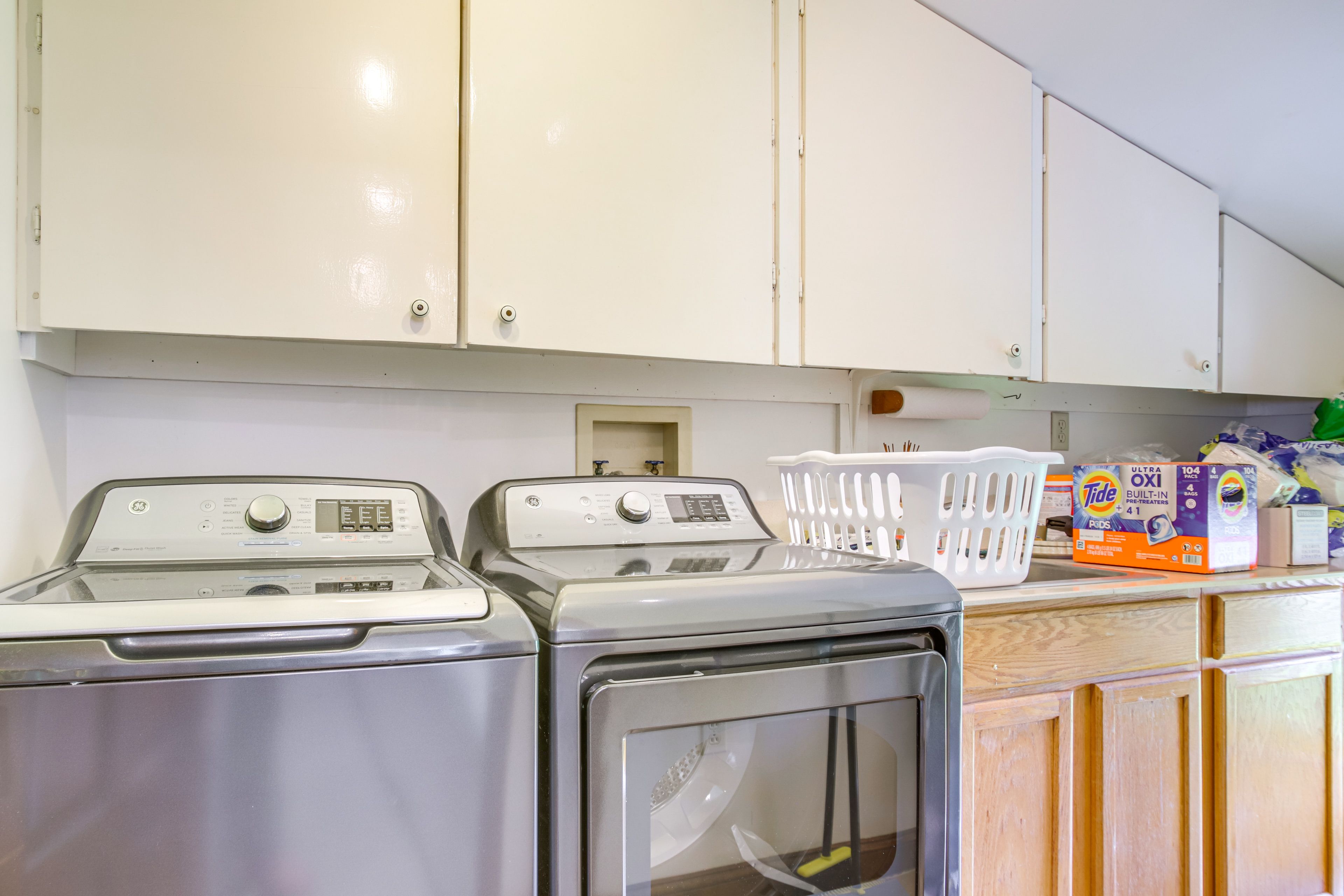 Laundry Room | Main Level | Washer & Dryer
