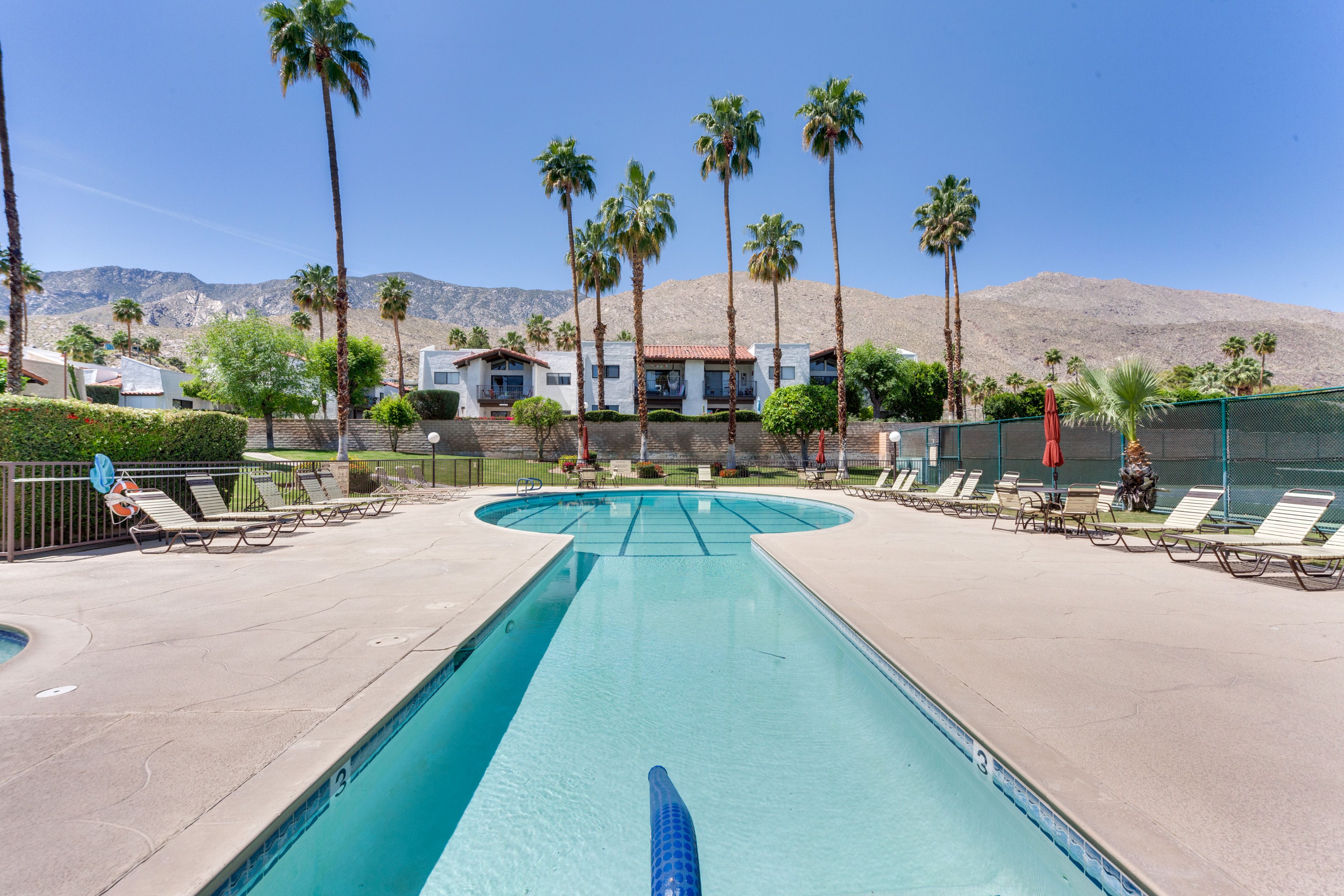 Canyon Country Club Estados | Community Pool | 1st-Floor Condo