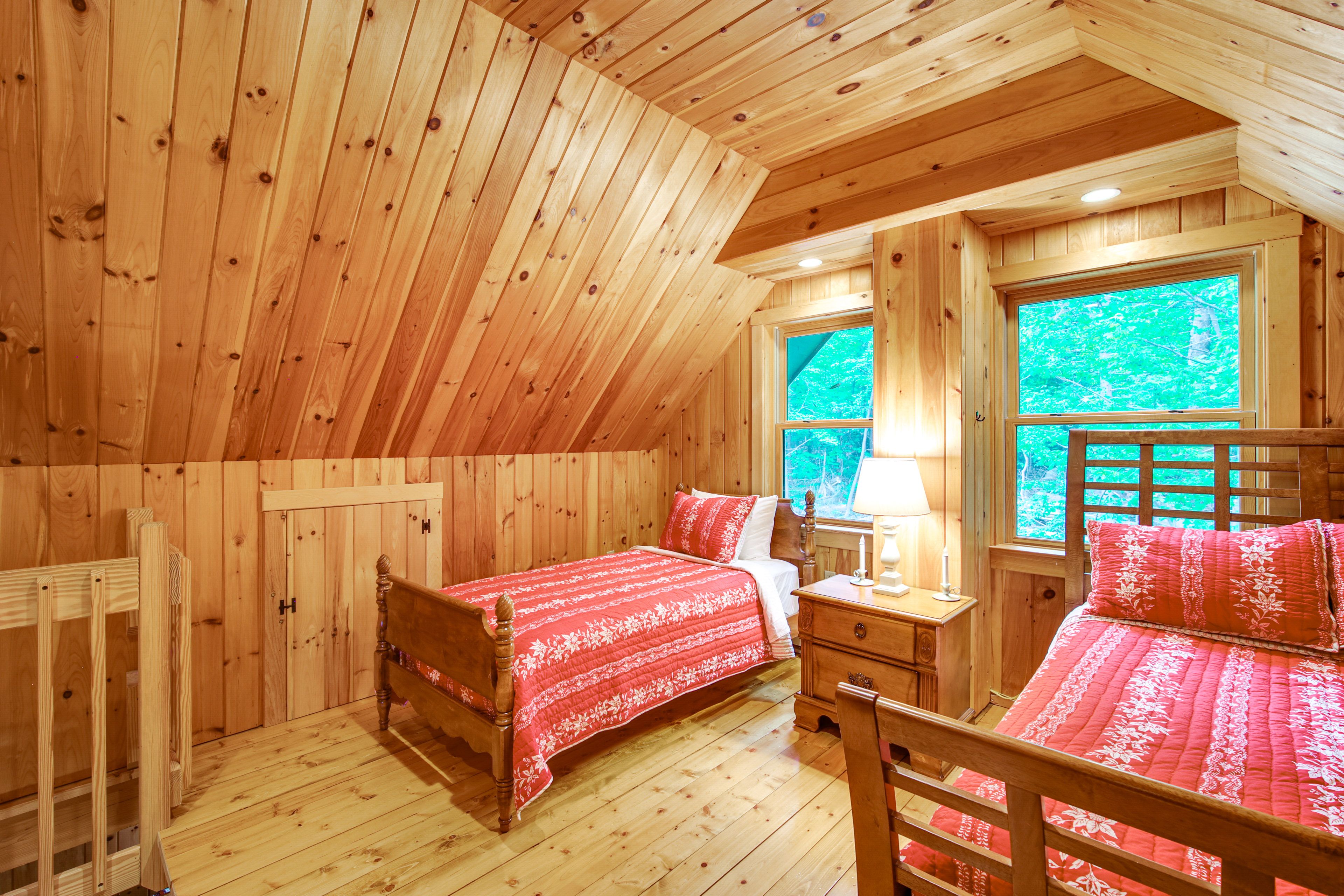 Bedroom 4 | Top Level | Full Bed | Twin Bed