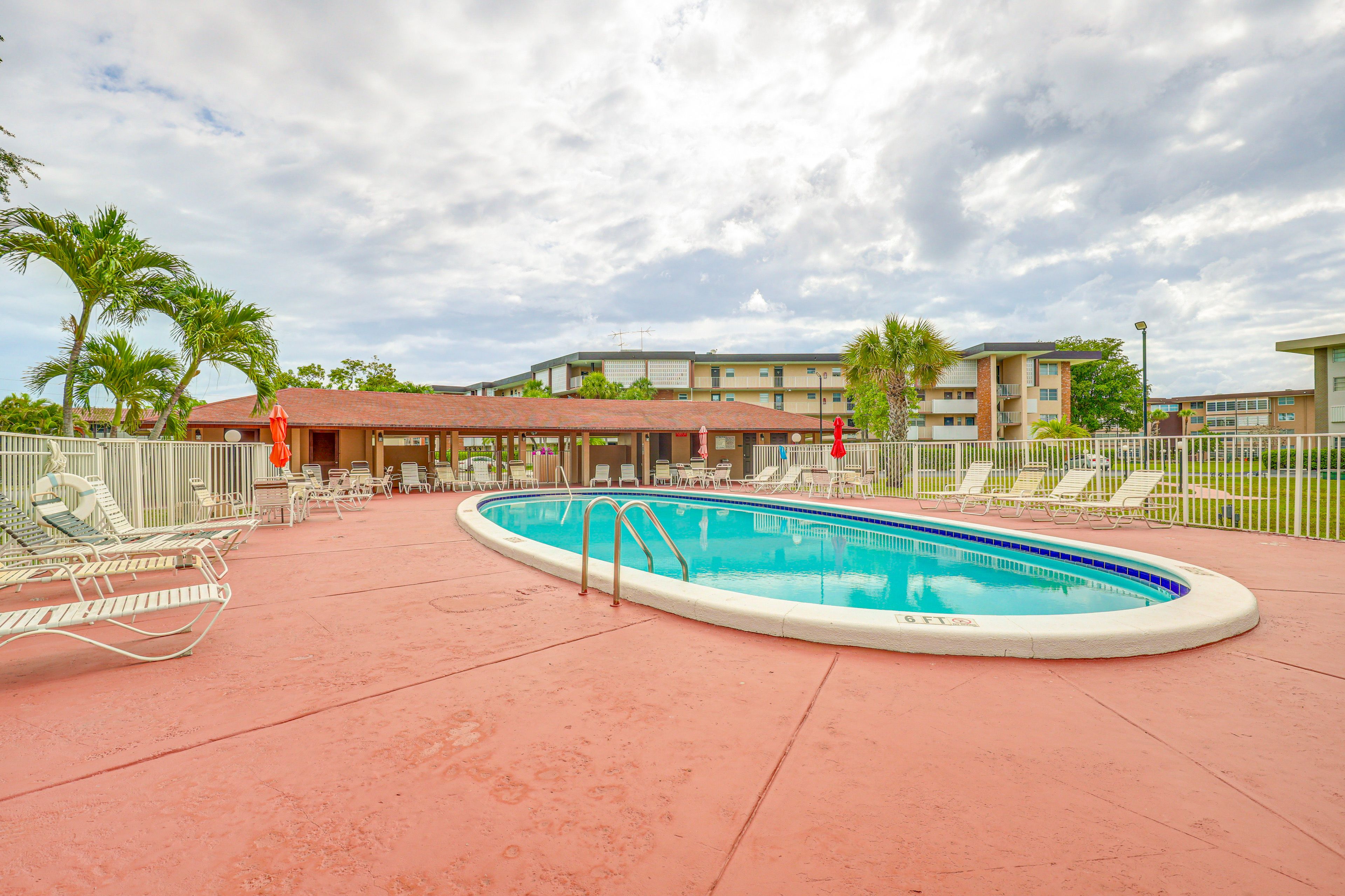 Lauderdale Lakes Vacation Rental | 1BR | 1BA | 784 Sq Ft | 1 Step to Enter