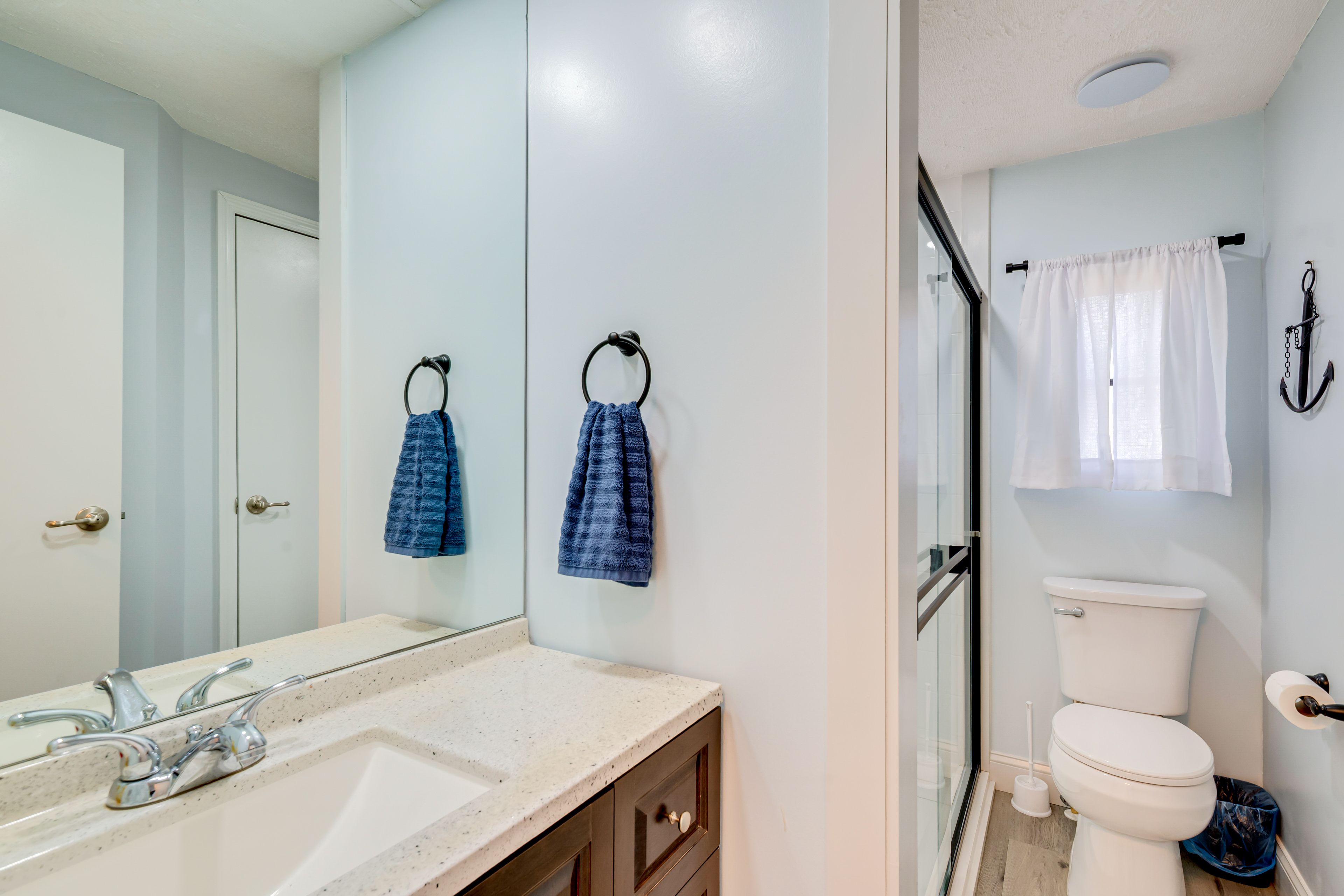 Full Bath | Towels | Hair Dryer