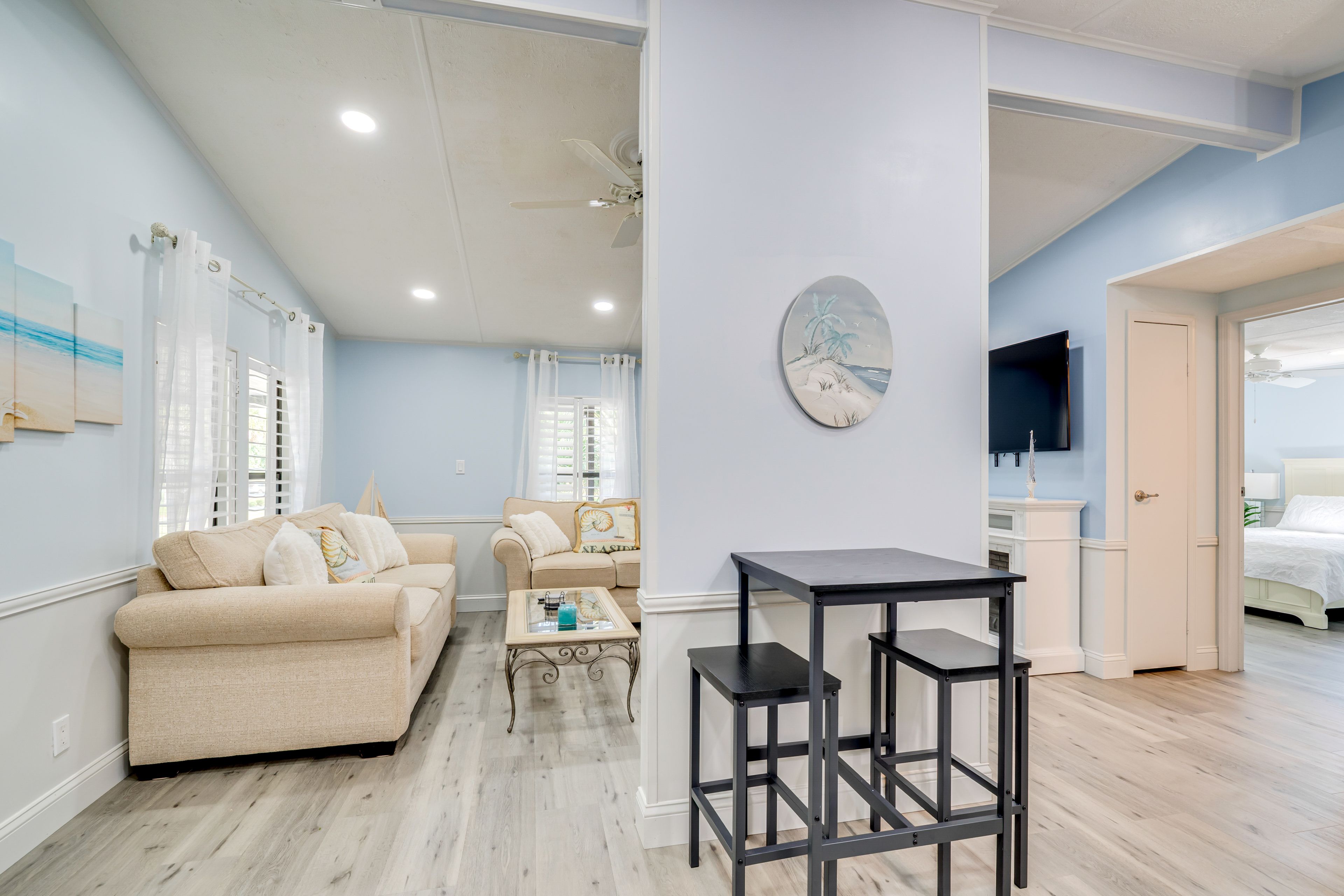 Dining Area | Dishware & Flatware