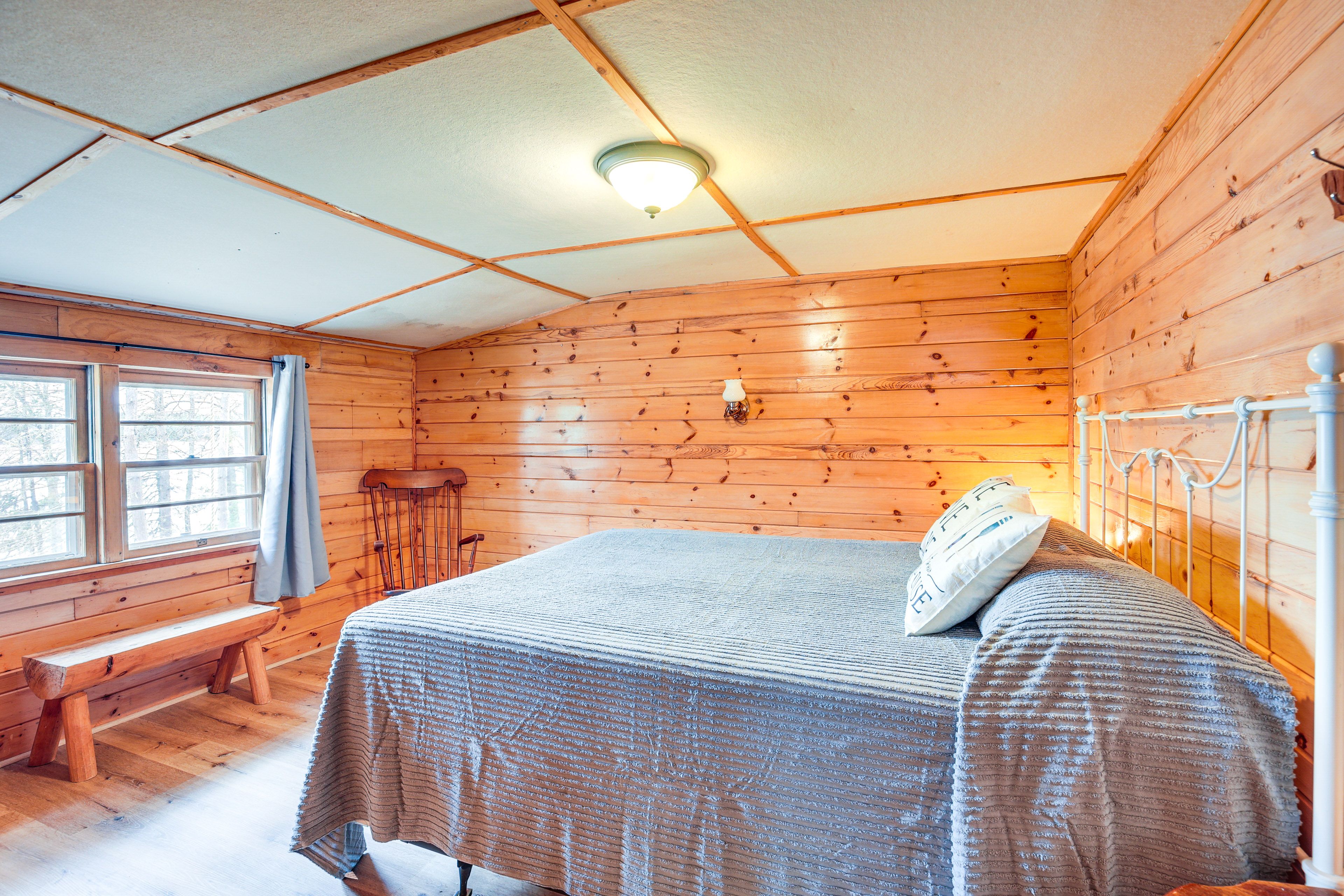 Bedroom 3 | Queen Bed | 2nd Floor