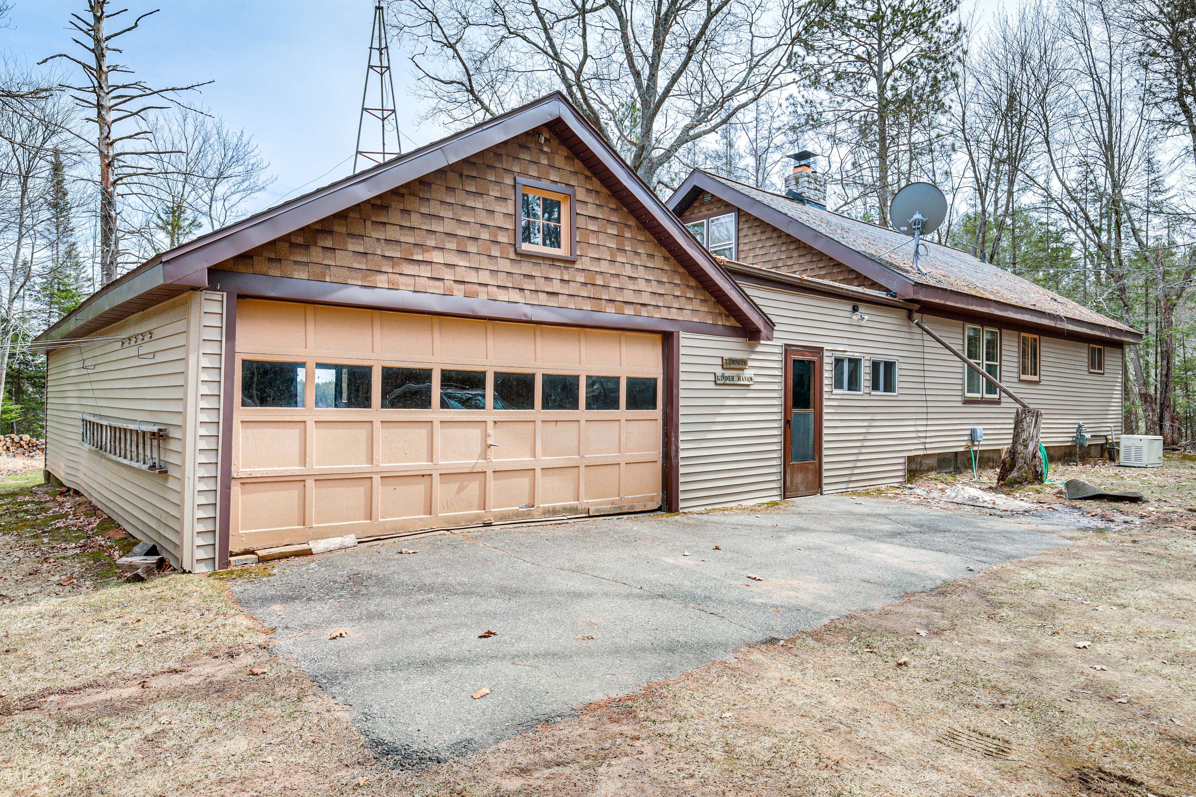 Exterior | Driveway (4 Vehicles) | RV/Trailer Parking Allowed