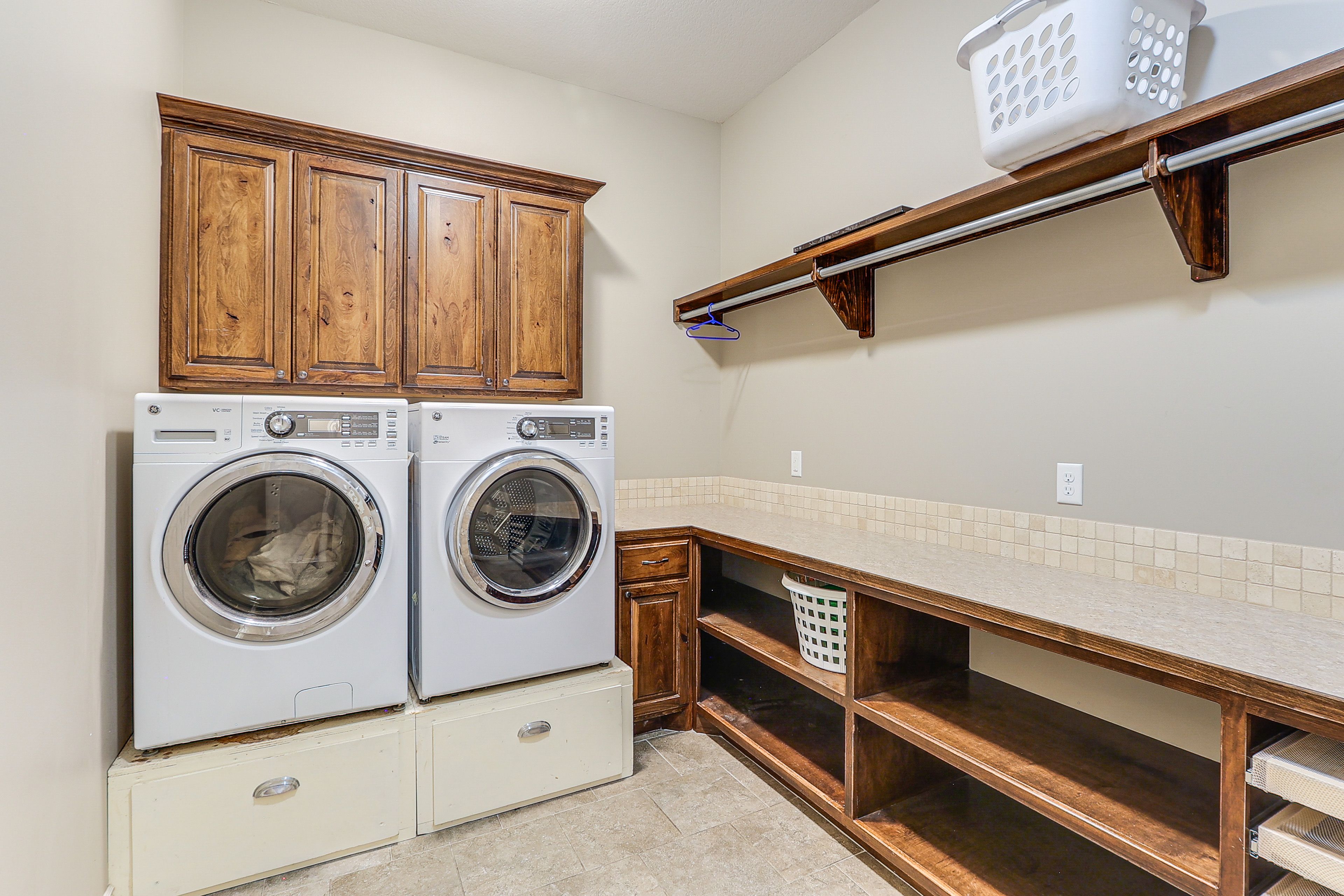 Laundry Room | Upper Floor | Washer & Dryer