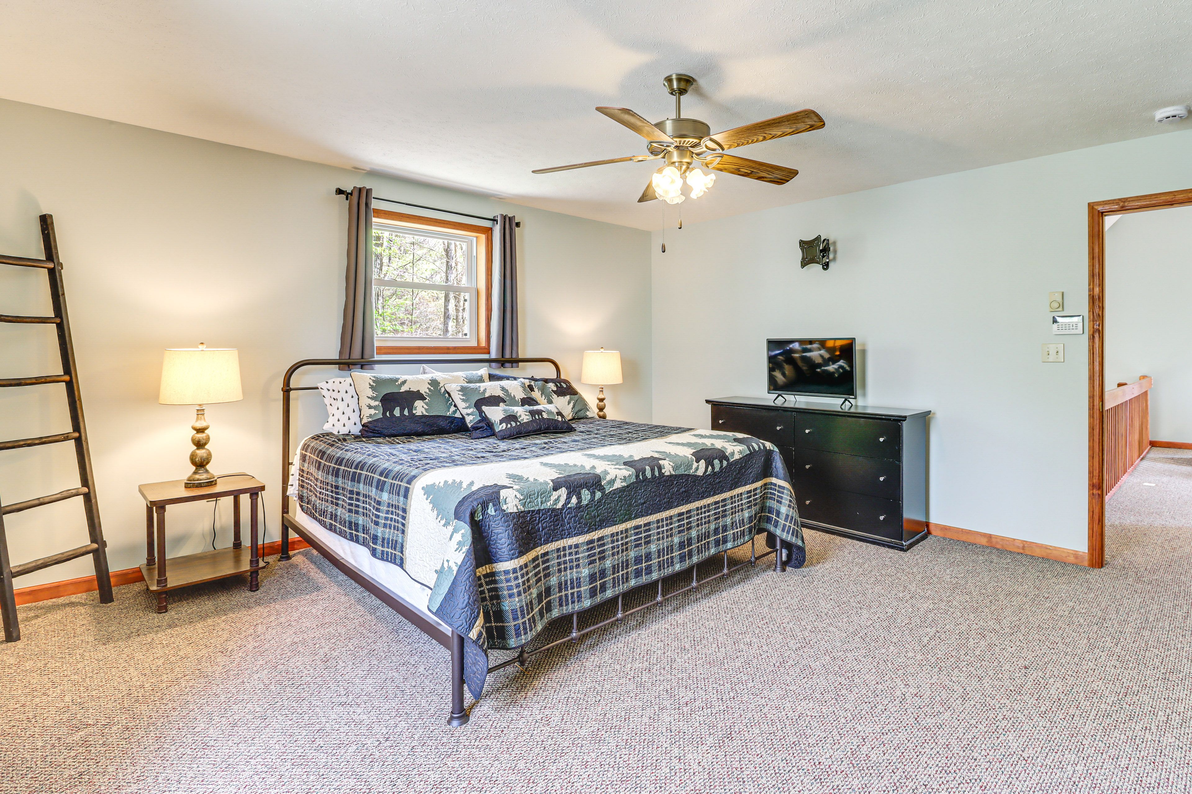 Bedroom 1 | 3rd Floor | King Bed | Smart TV | Linens Provided