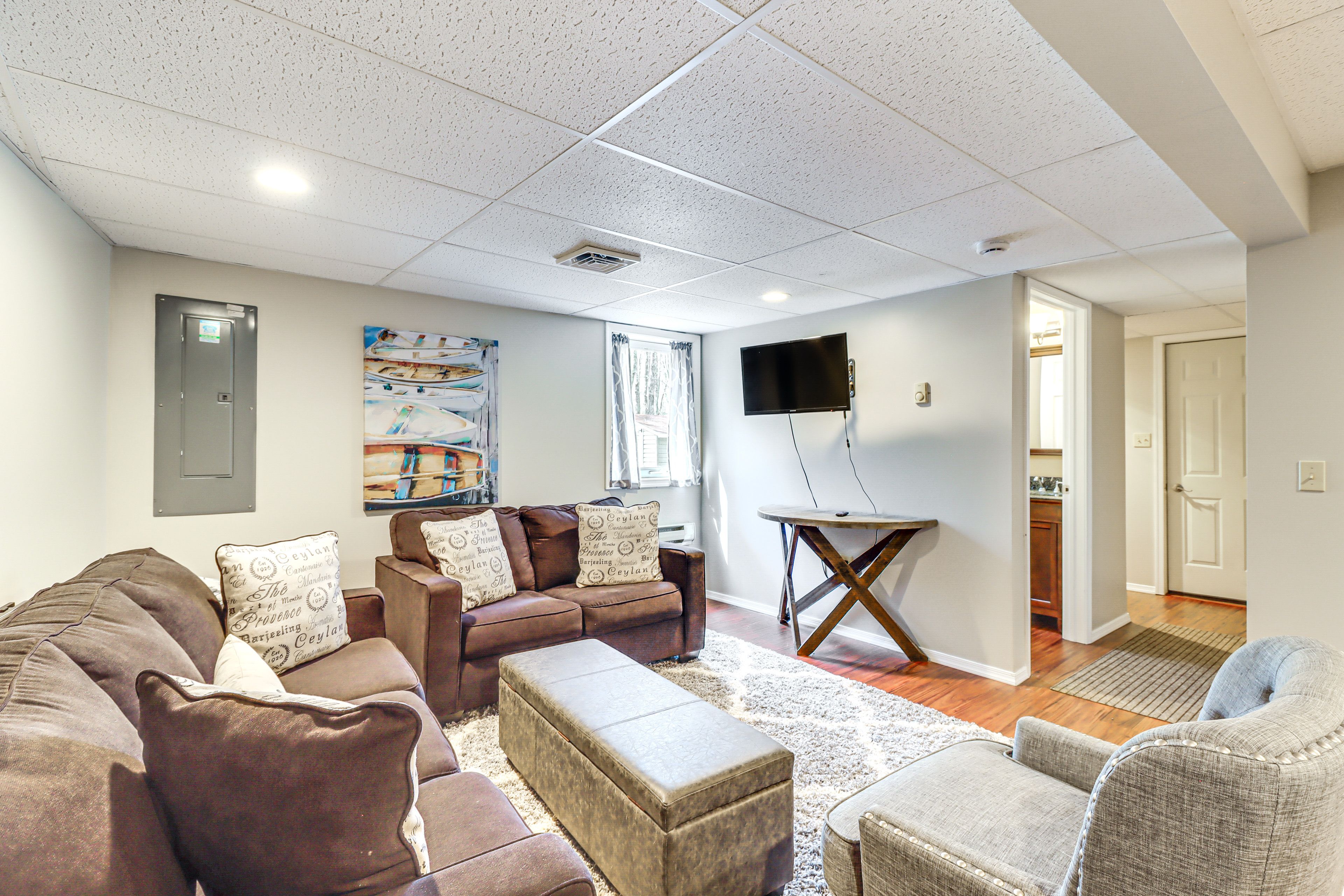 Game Room | 1st Floor | Smart TV | Queen Sleeper Sofa