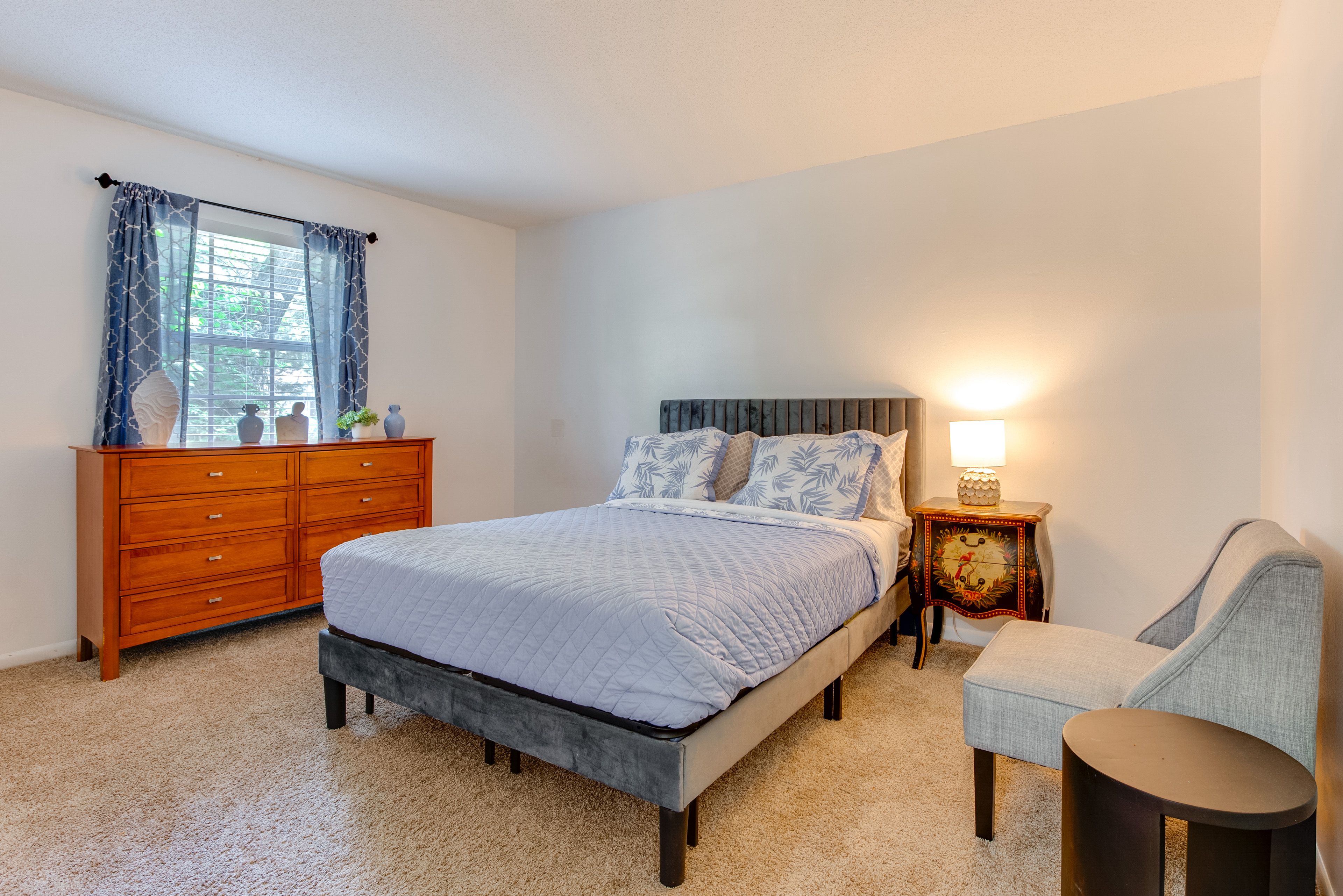 Bedroom 2 | Queen Bed