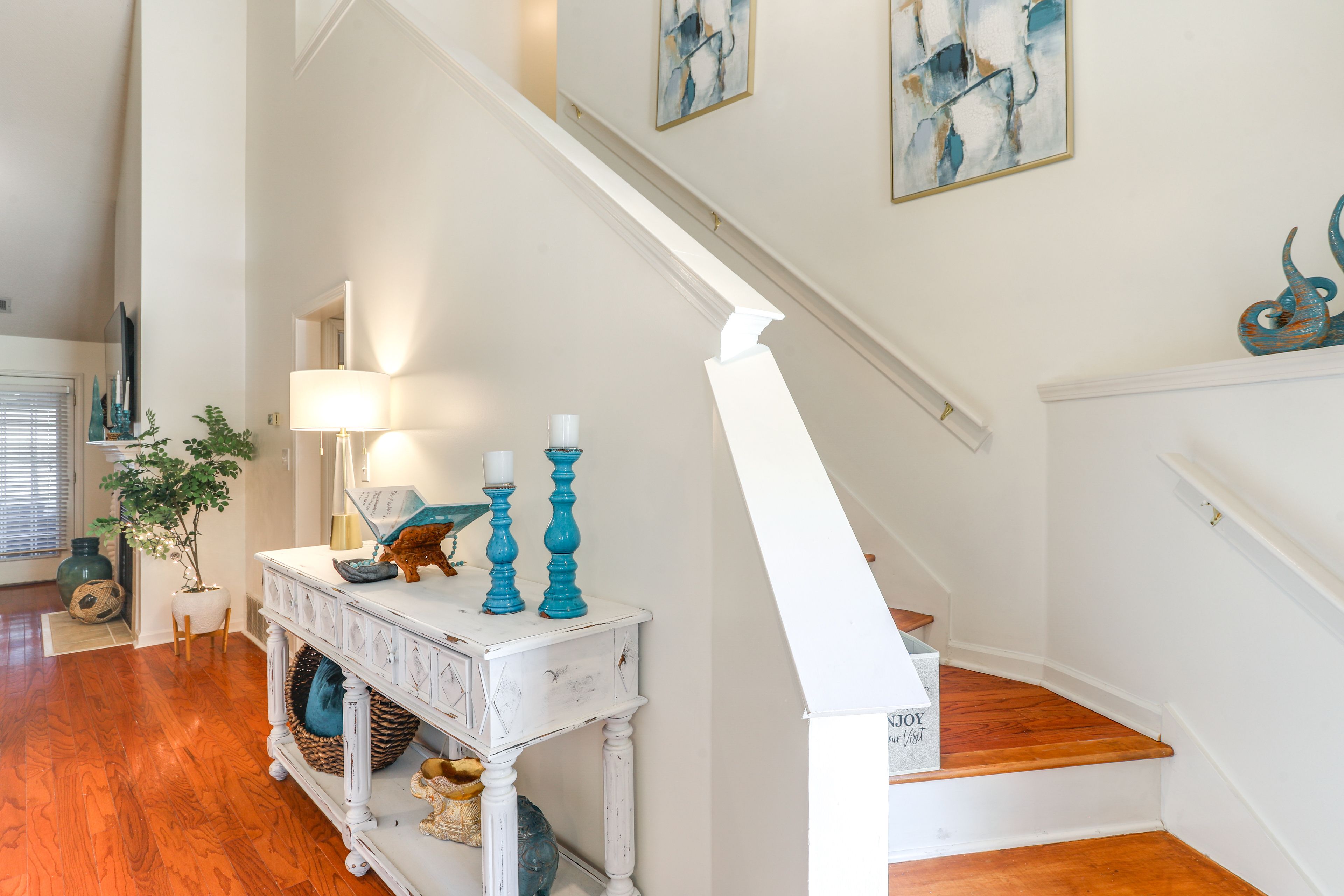 Staircase | 1st Floor