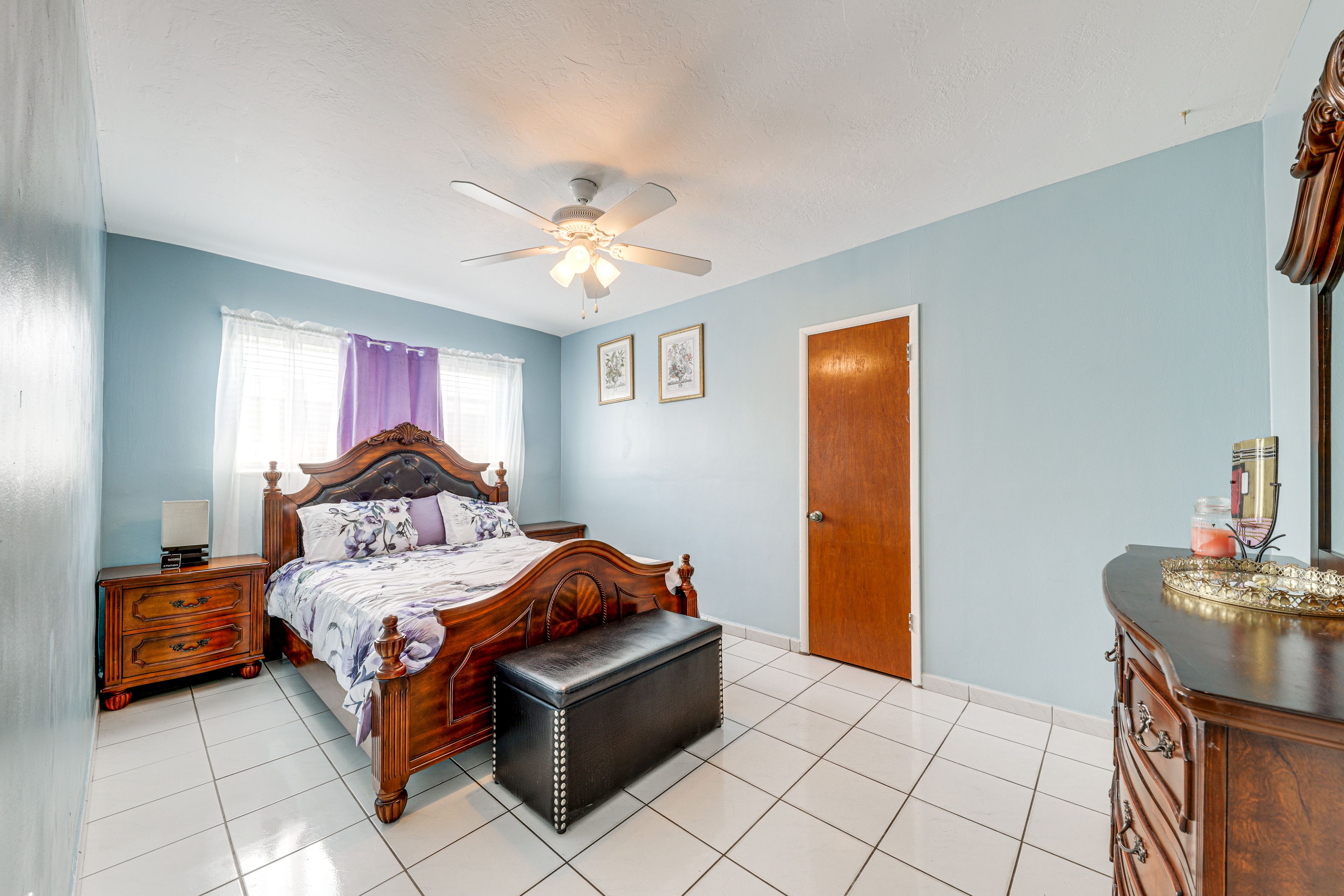 Bedroom 3 | Queen Bed