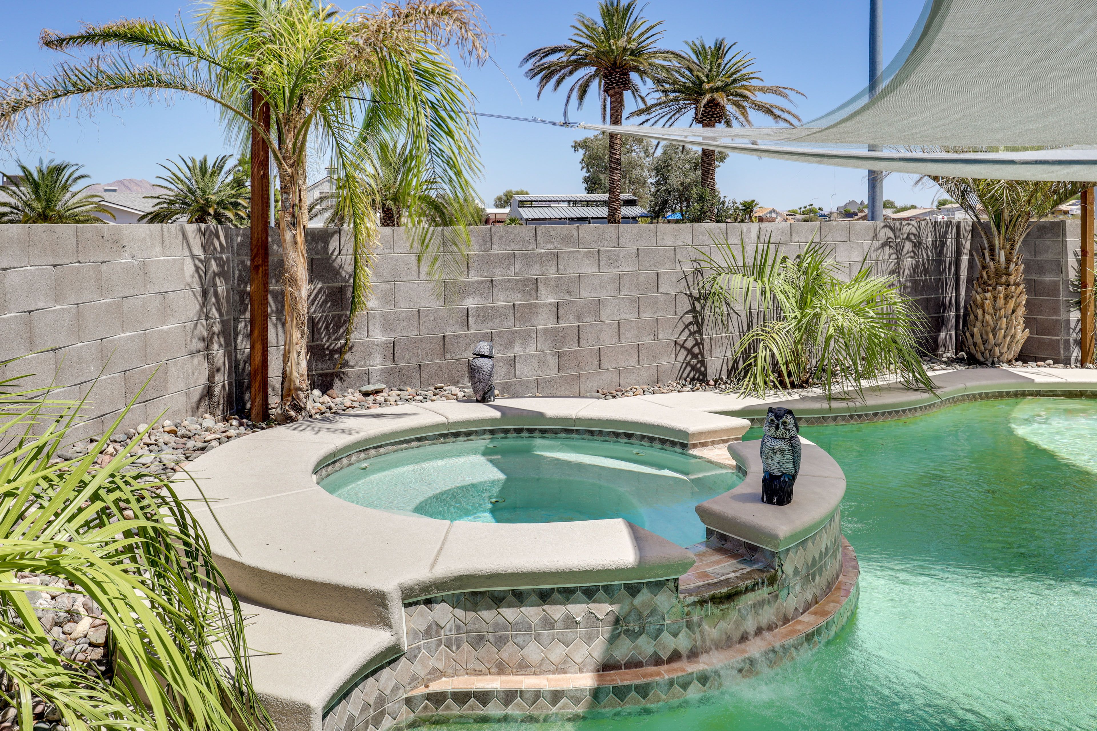 Pool | Hot Tub