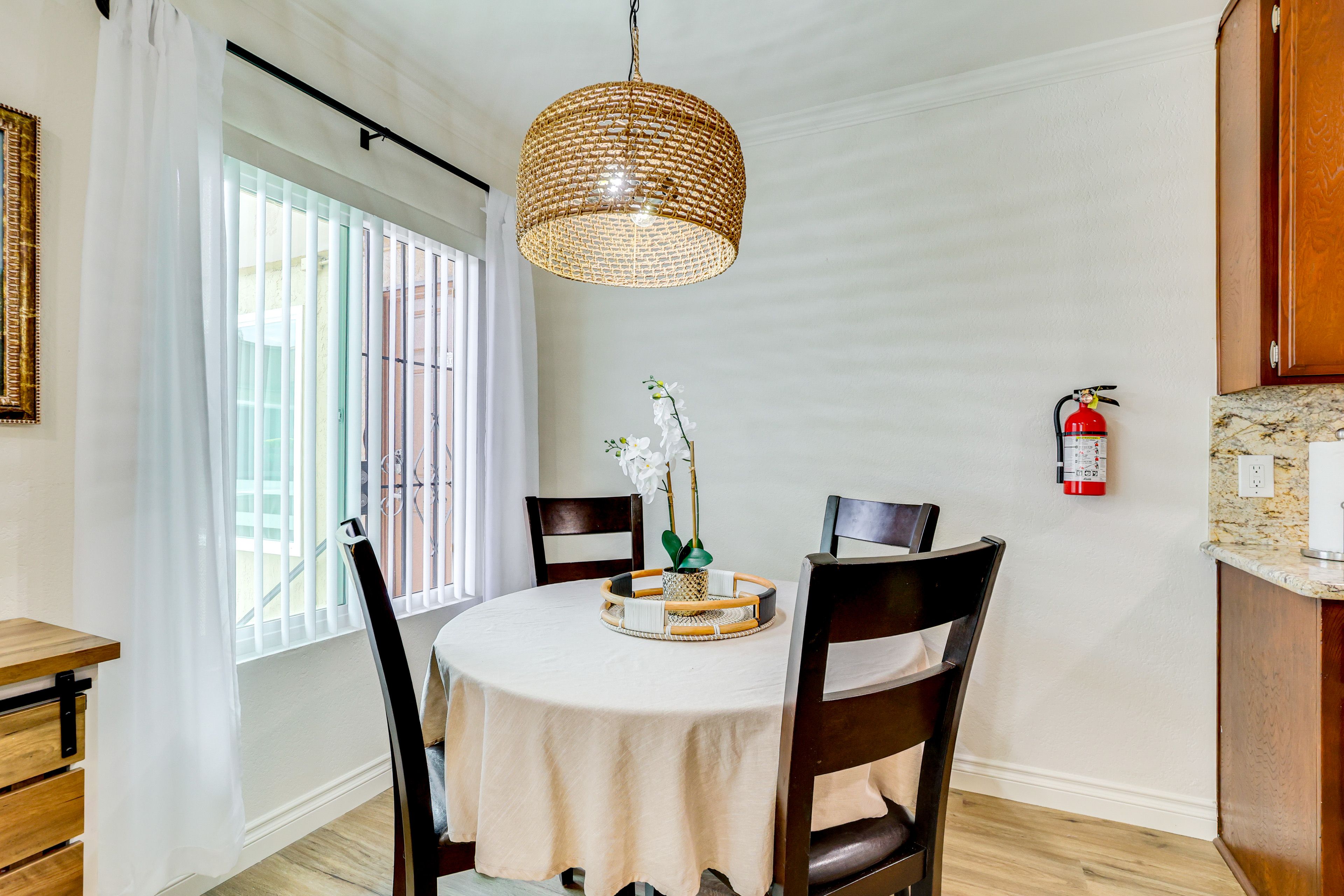 Dining Area | Free WiFi | Books