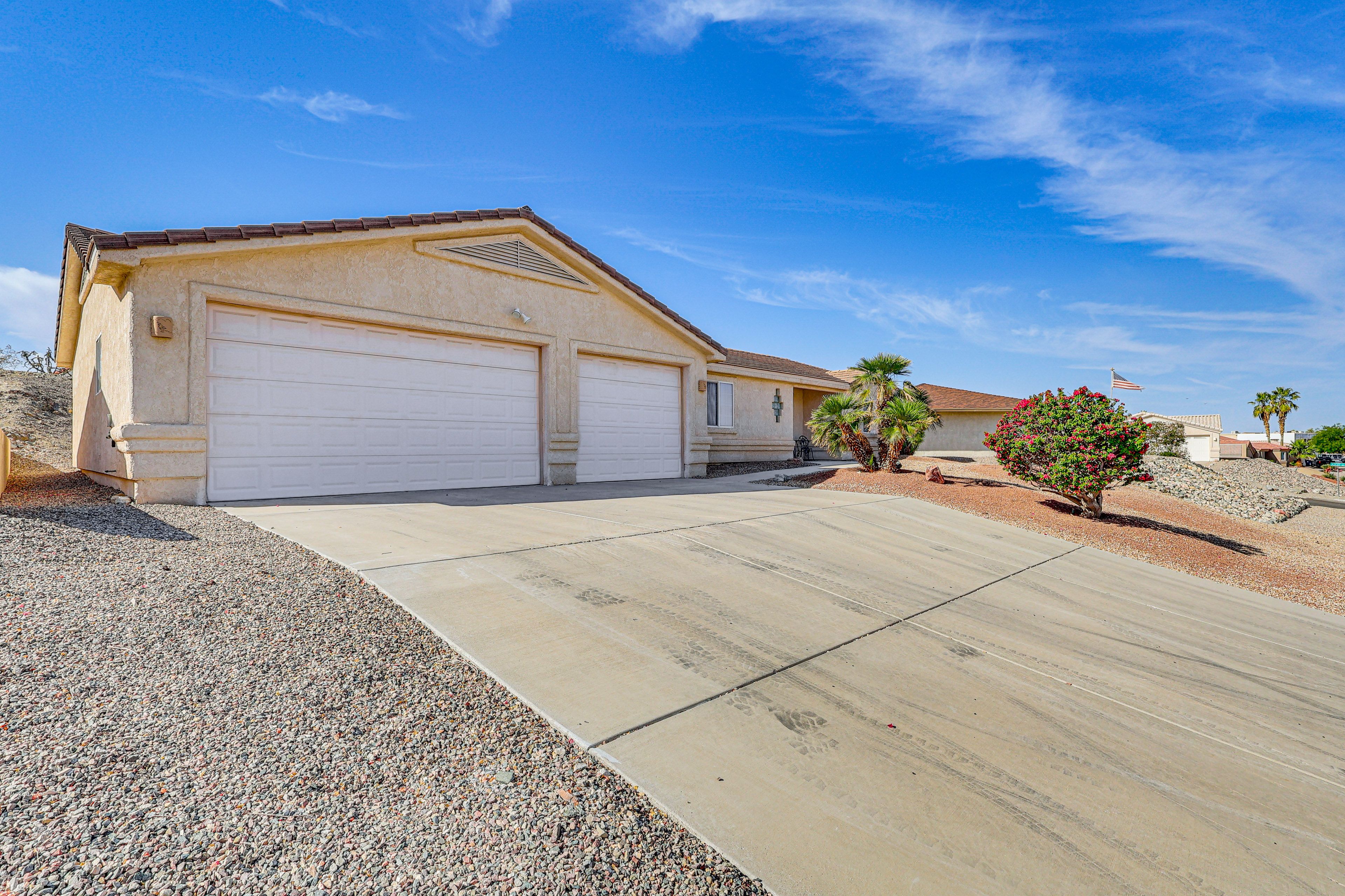 Parking | Driveway (3 Vehicles) | No Garage Access | Street & Boat Parking
