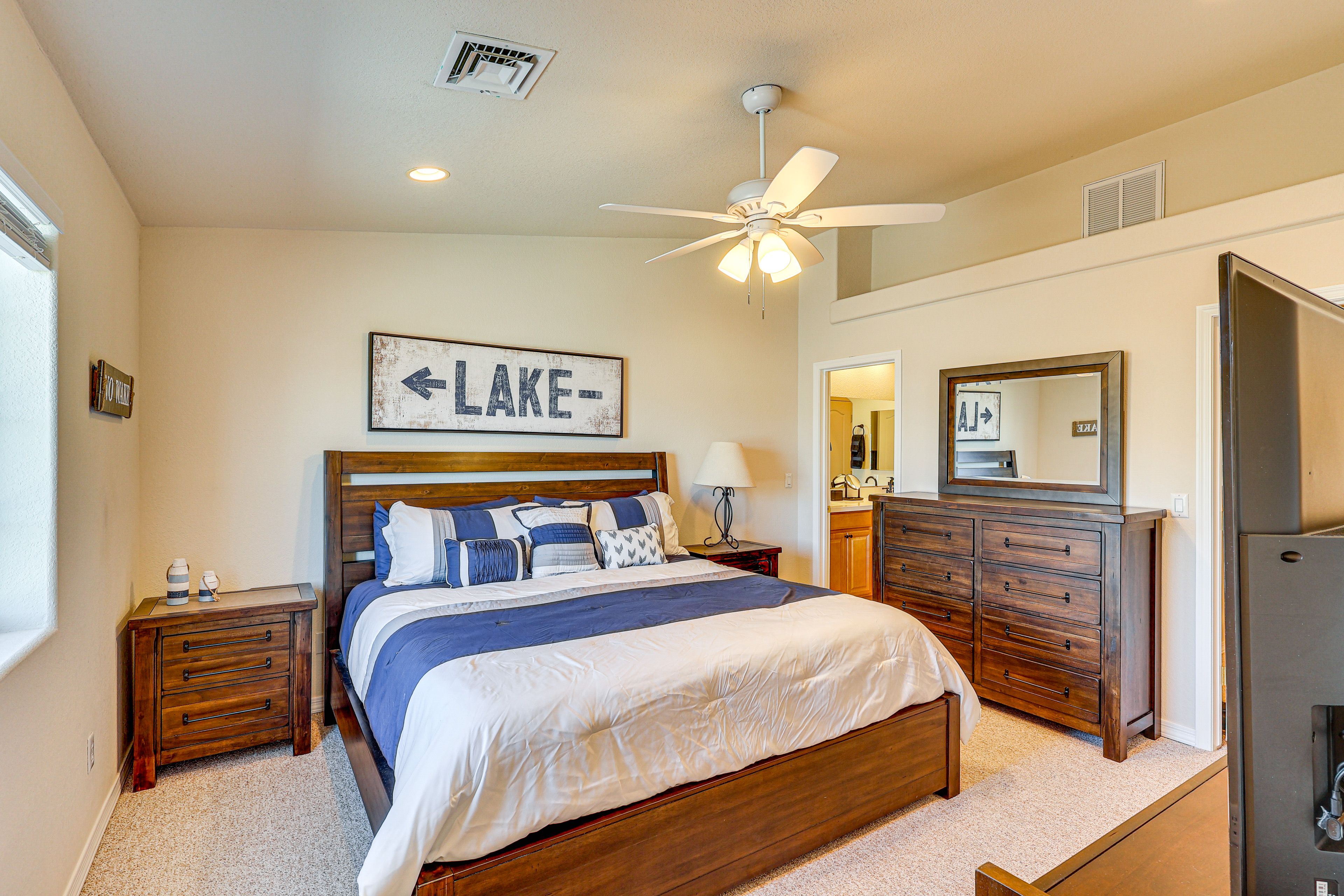 Bedroom 1 | King Bed | Linens Provided