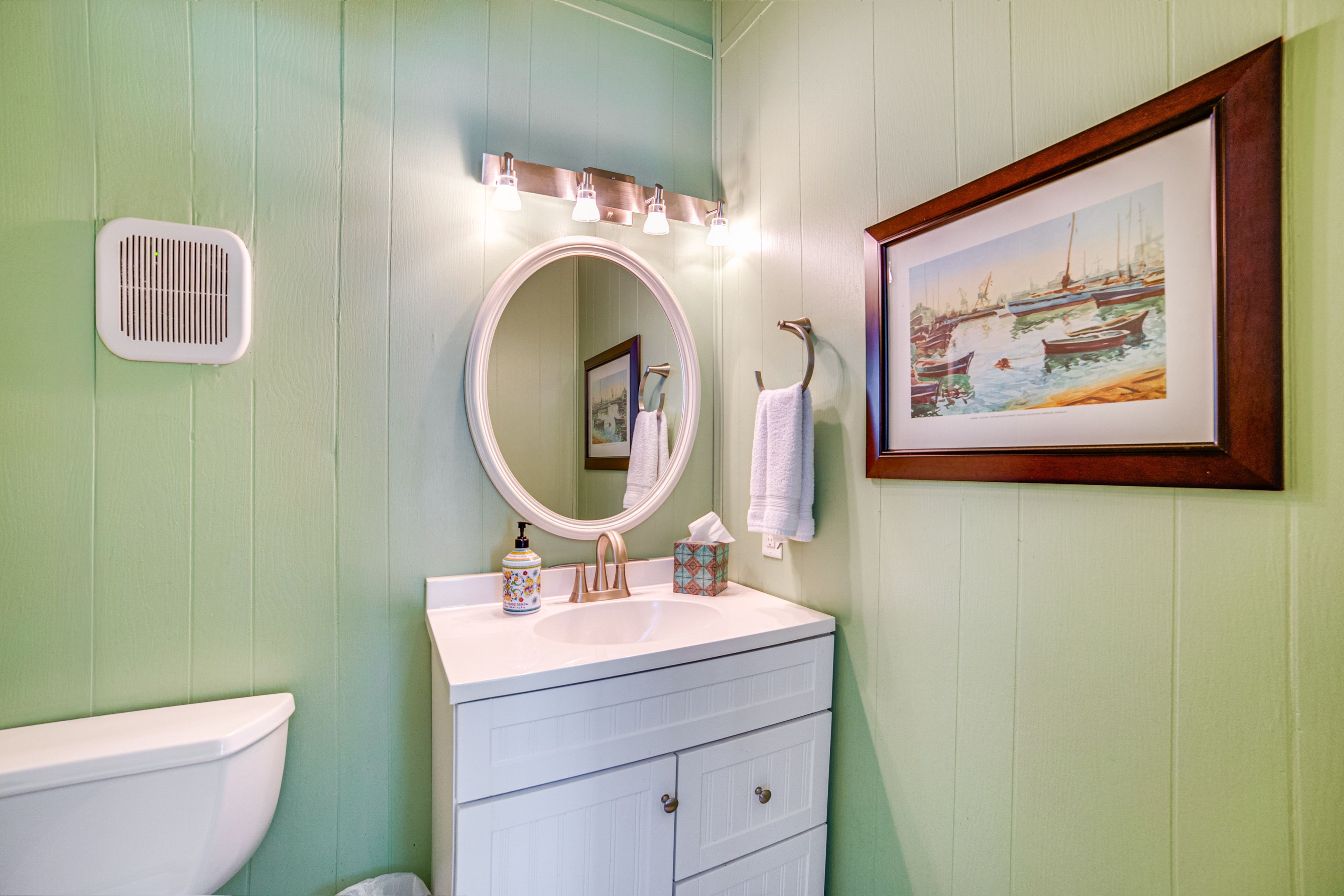 Half Bath | 2nd Floor