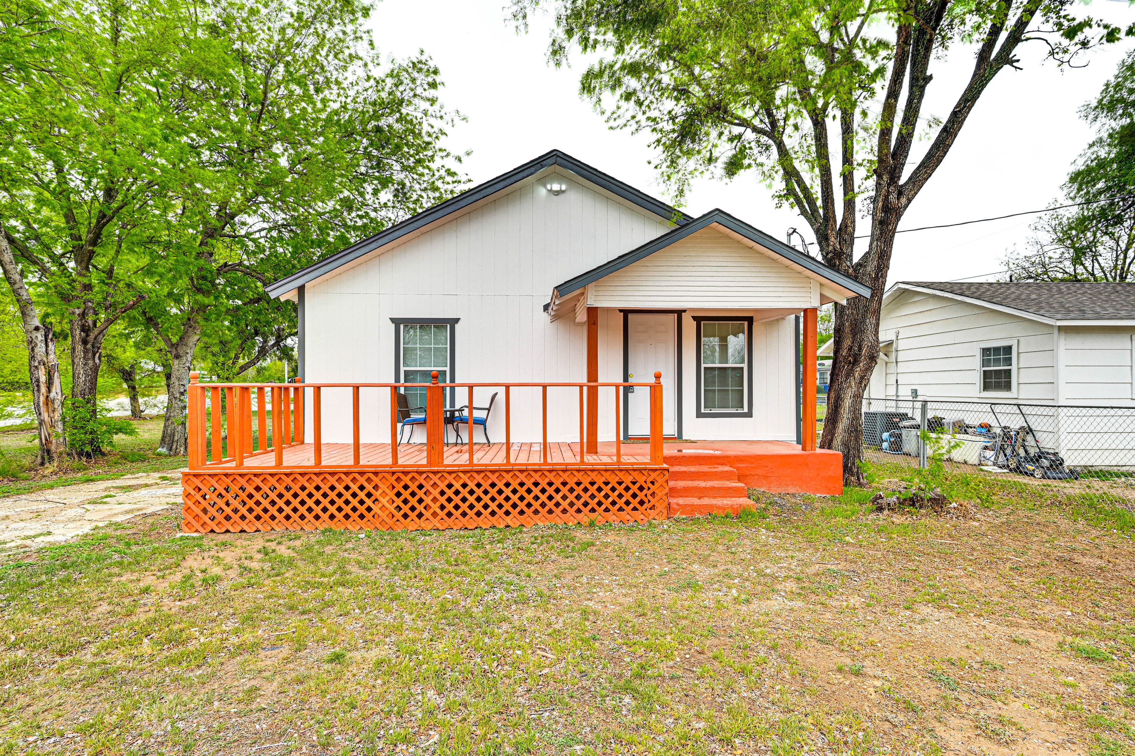 Brownwood Vacation Rental | 2BR | 1BA | 800 Sq Ft | 5 Steps to Enter