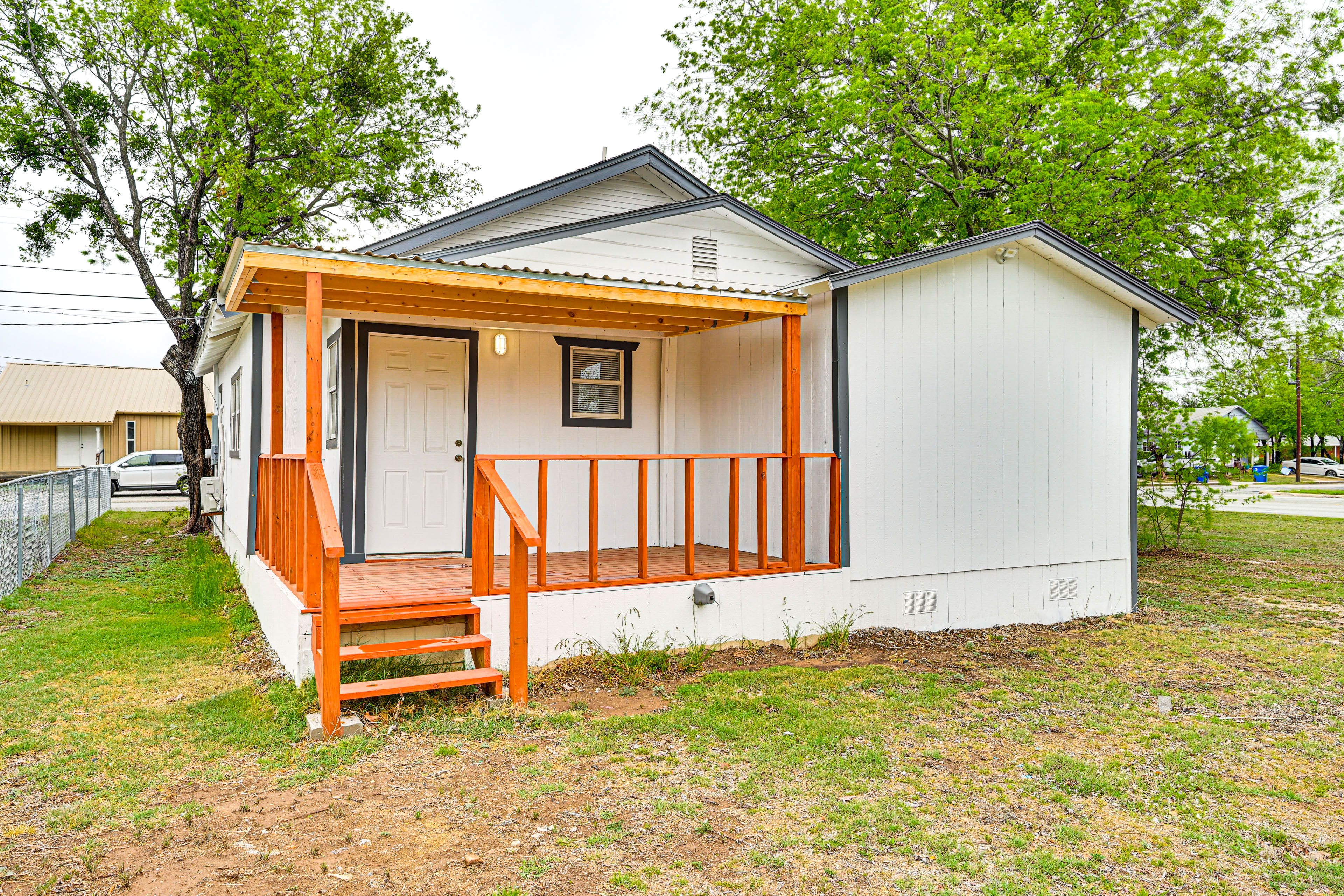 Covered Deck | Yard Space