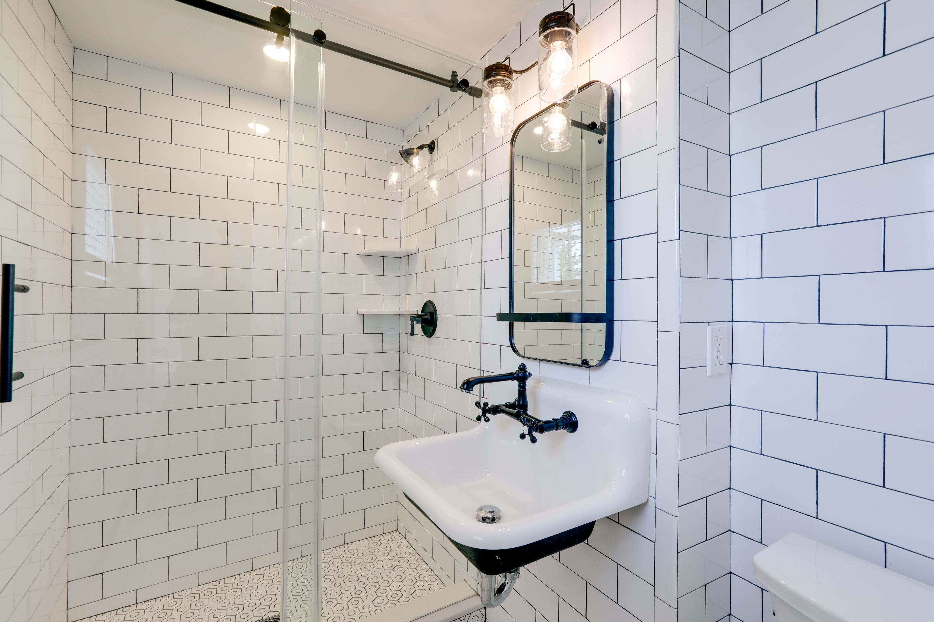 En-Suite Bathroom | 2nd Floor