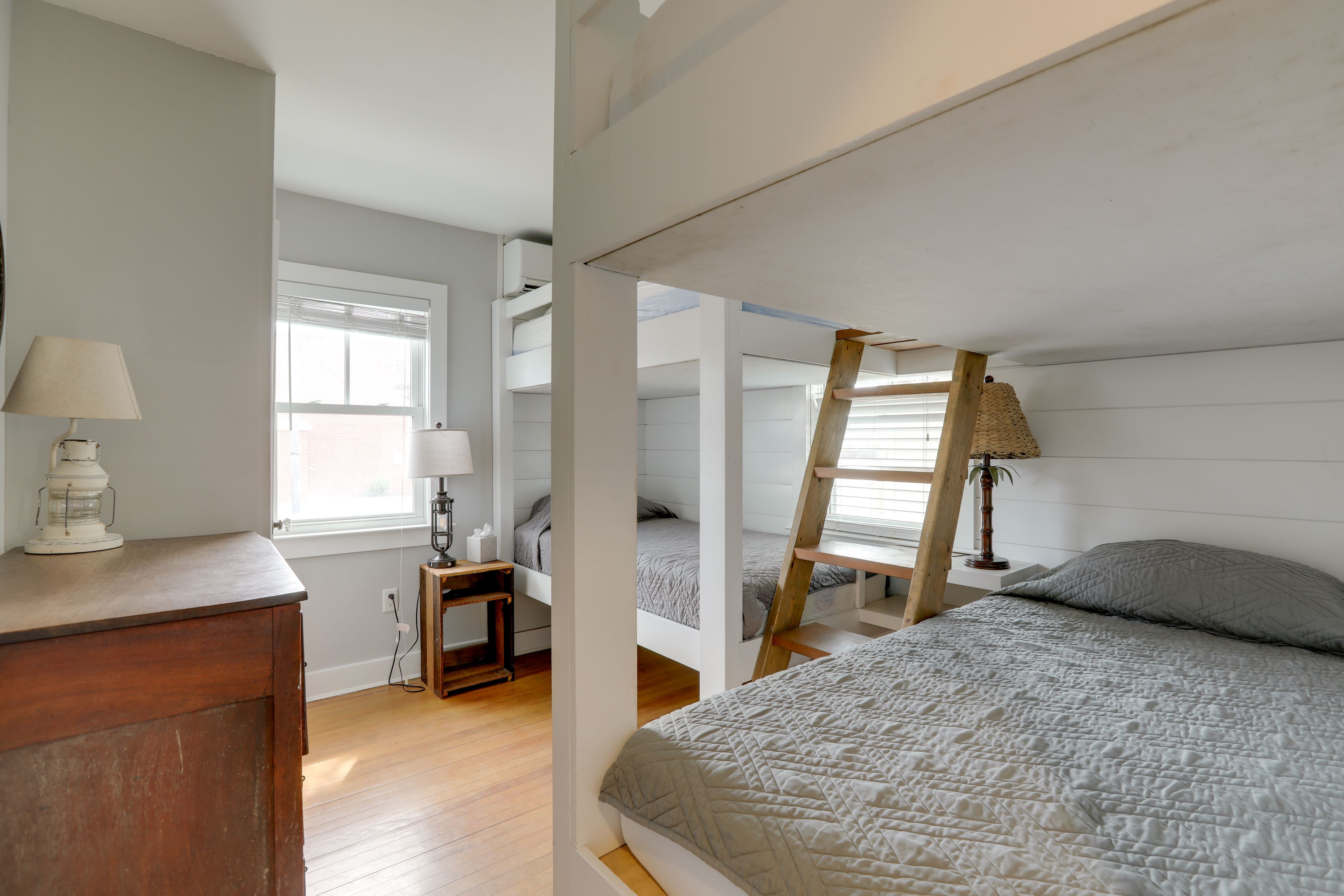 Bedroom 6 | 1st Floor | 2 Twin Bunk Beds