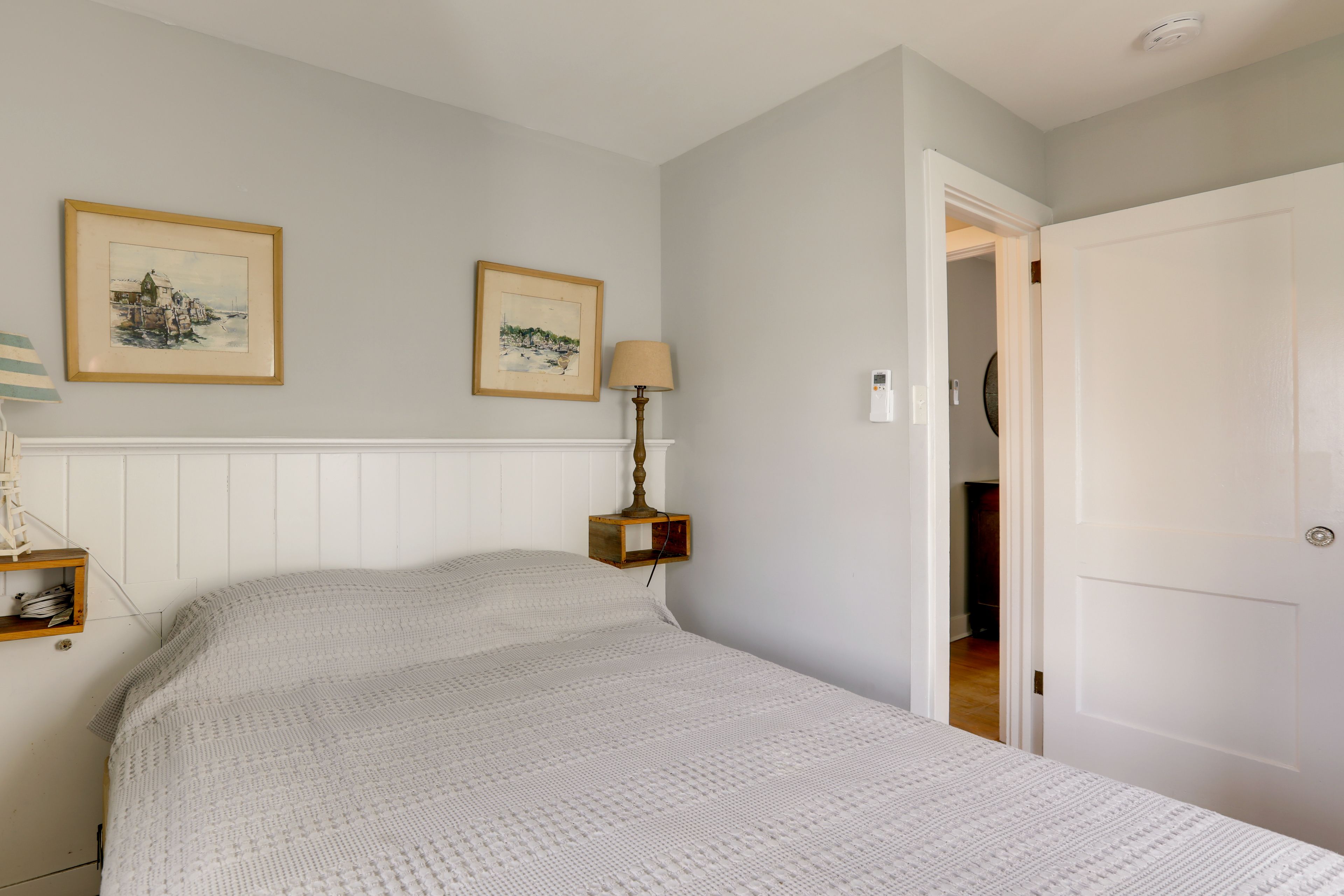 Bedroom 5 | 1st Floor | Queen Bed