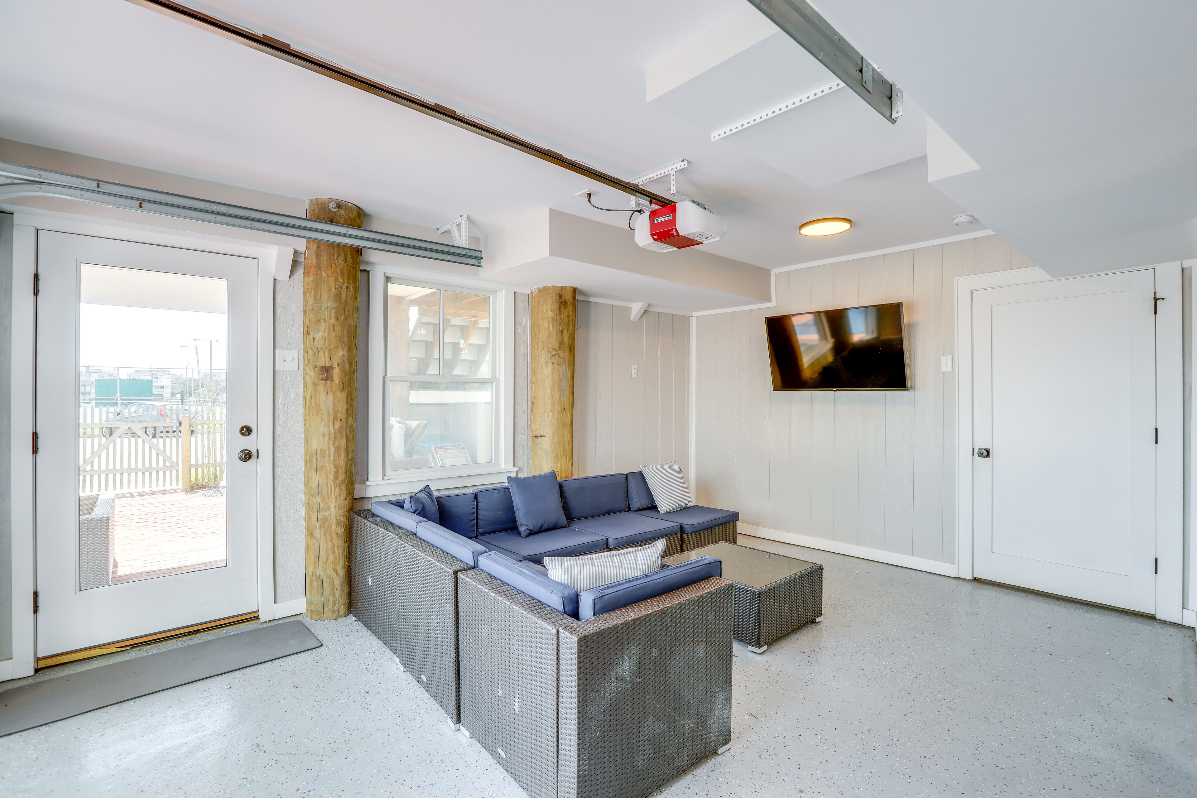 Garage | Smart TV