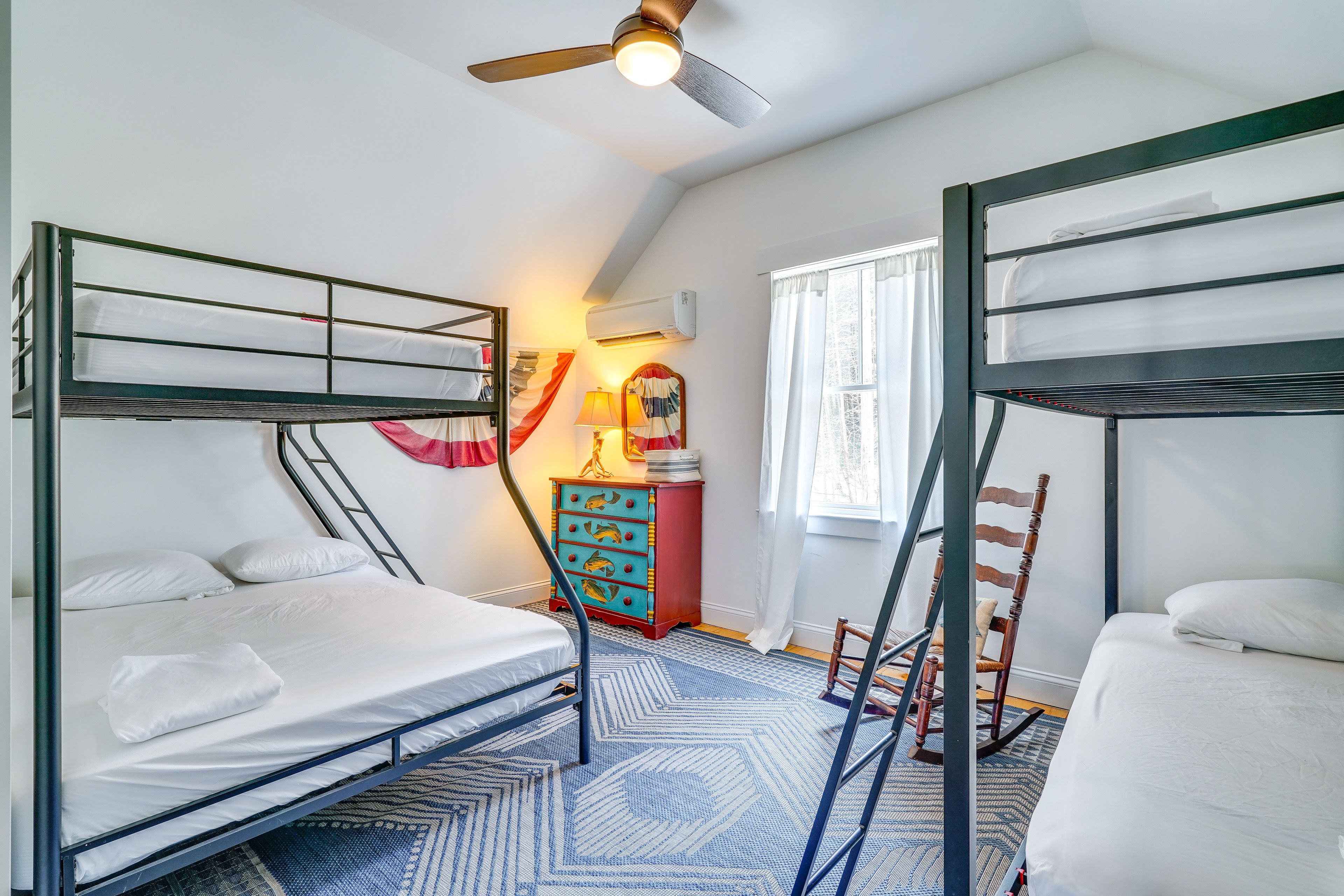Bedroom 2 | Twin/Full Bunk Bed | Twin Bunk Bed | Upper Floor