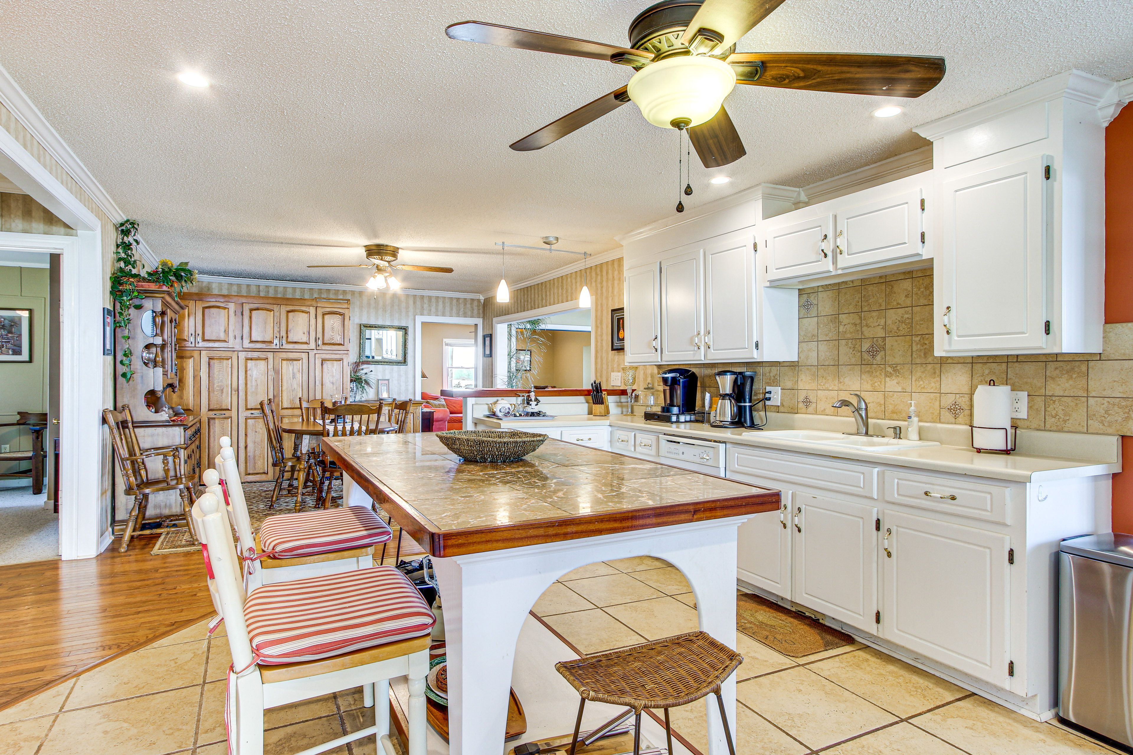 Kitchen | Drip Coffee Pot | Keurig | Dishwasher