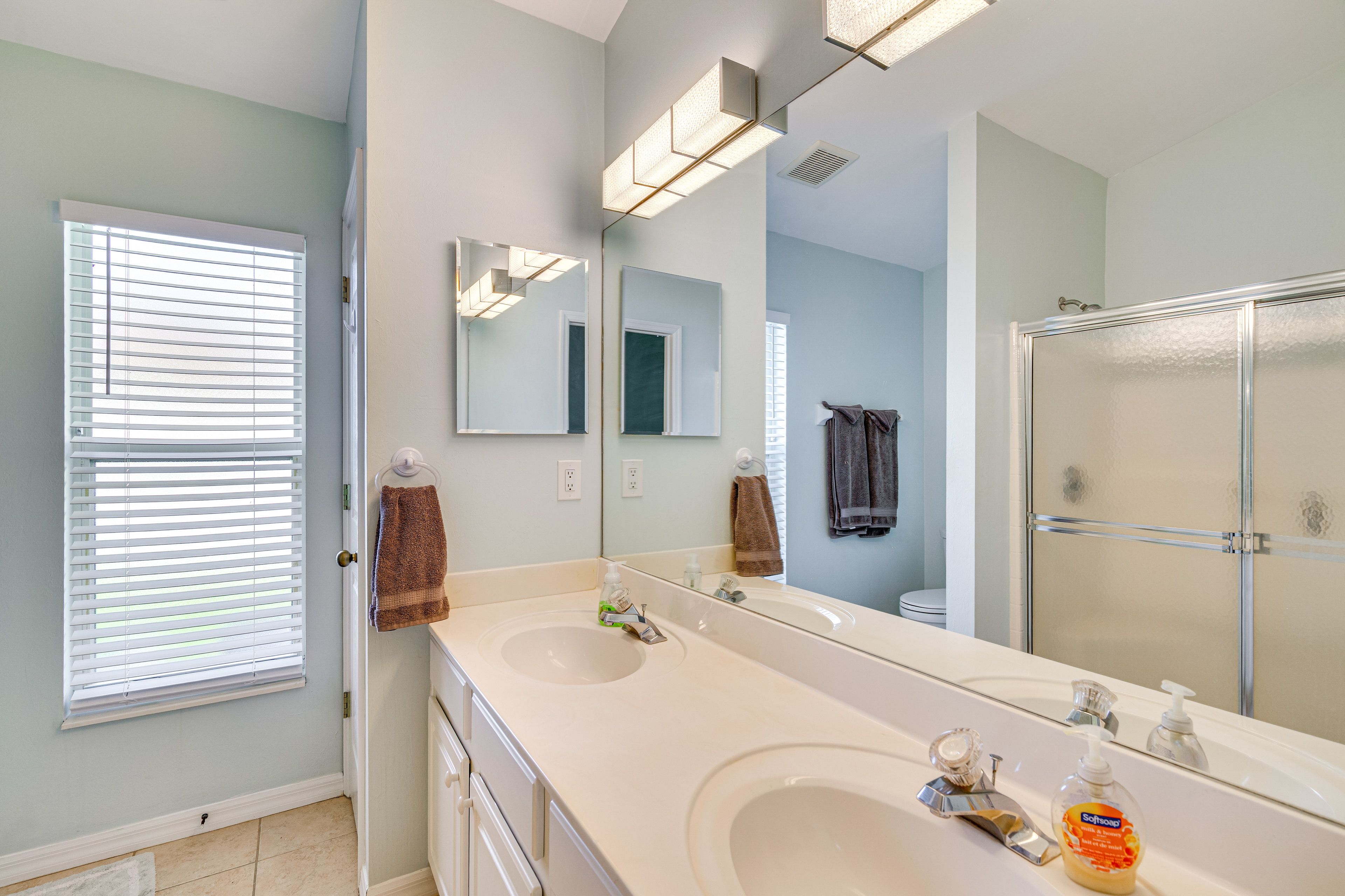 En-Suite Bathroom | Towels Provided | Hair Dryer